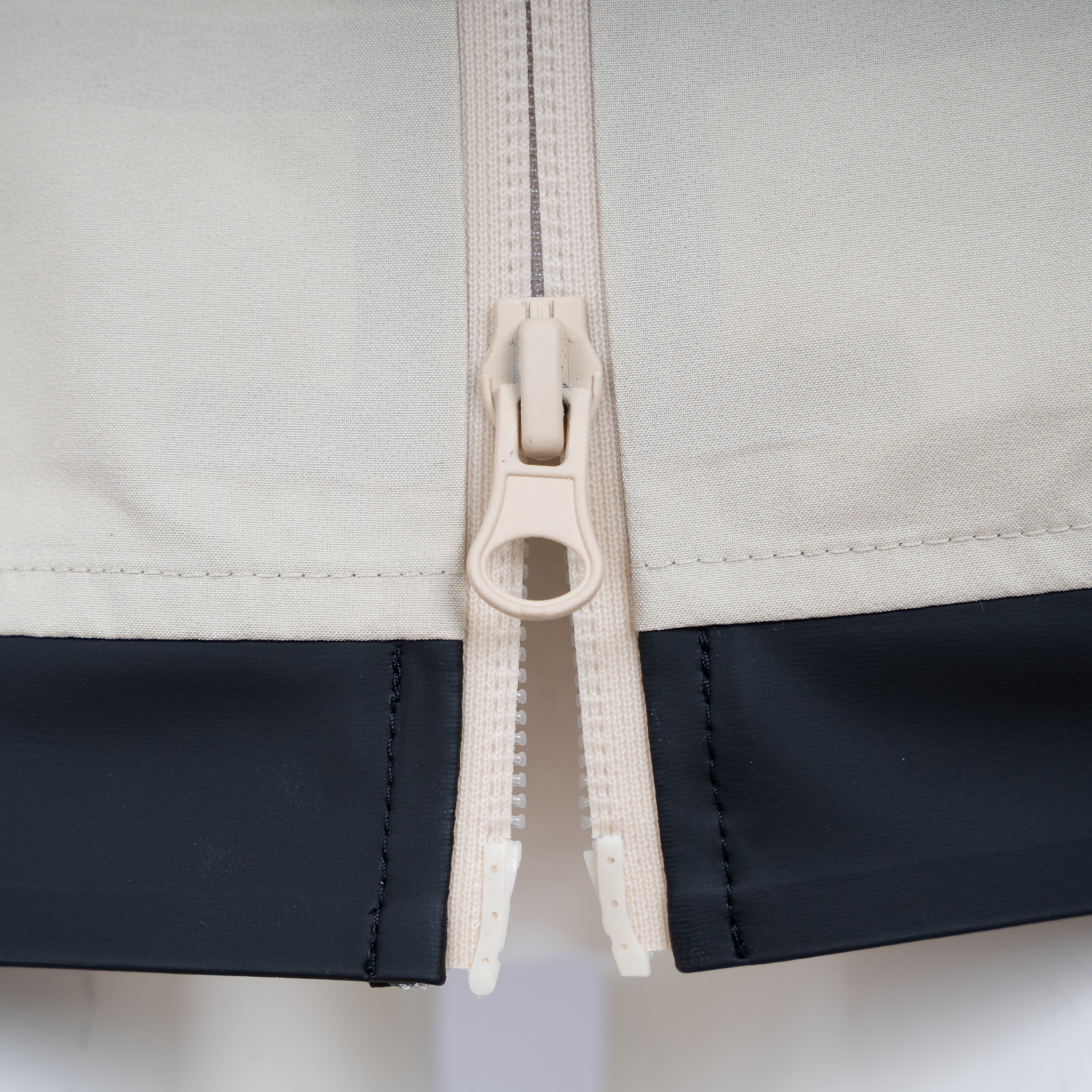 Stone Island Waterproof Jack Beige | Stellina GORE-TEX