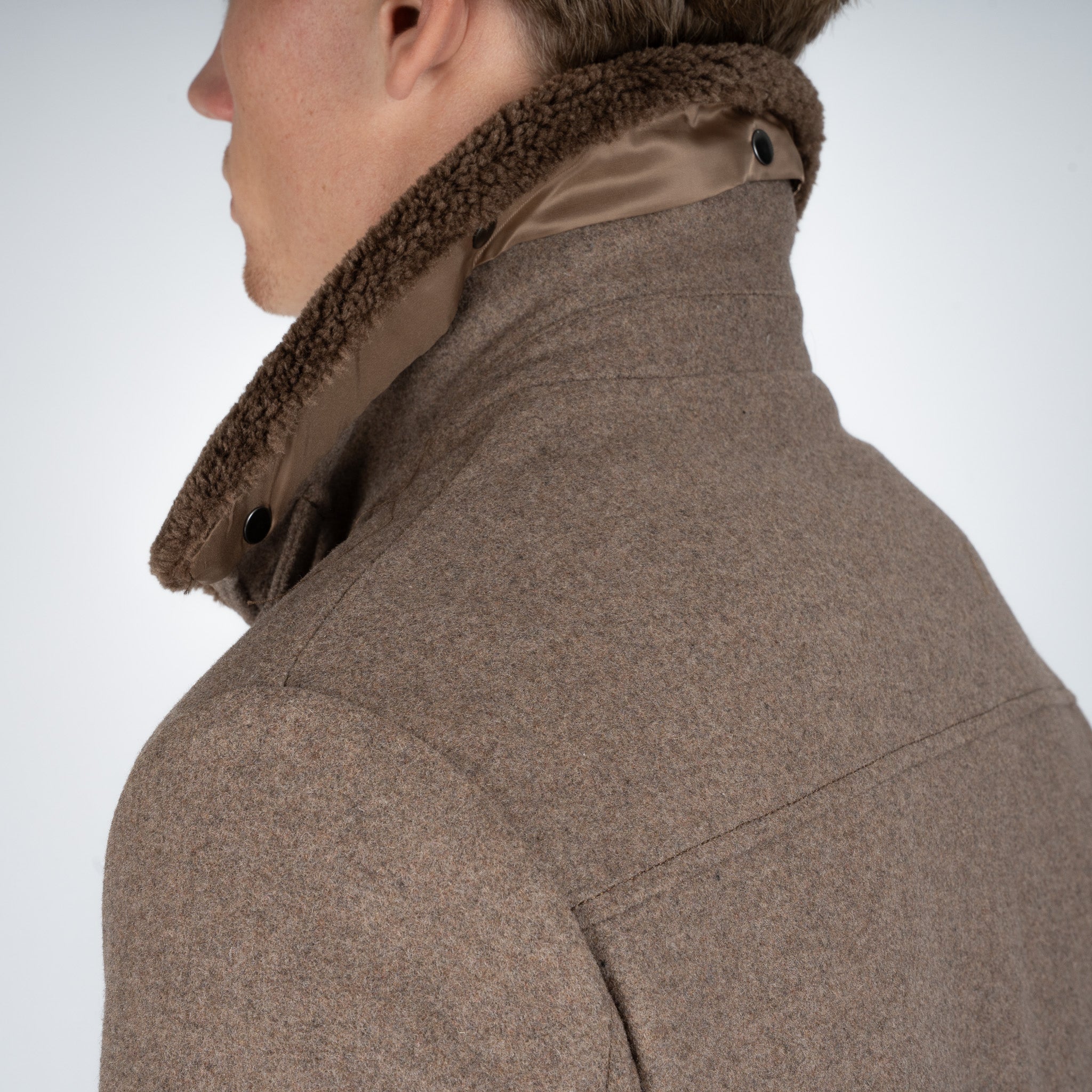 SEVEN DIALS Bomberjack Bruin | John