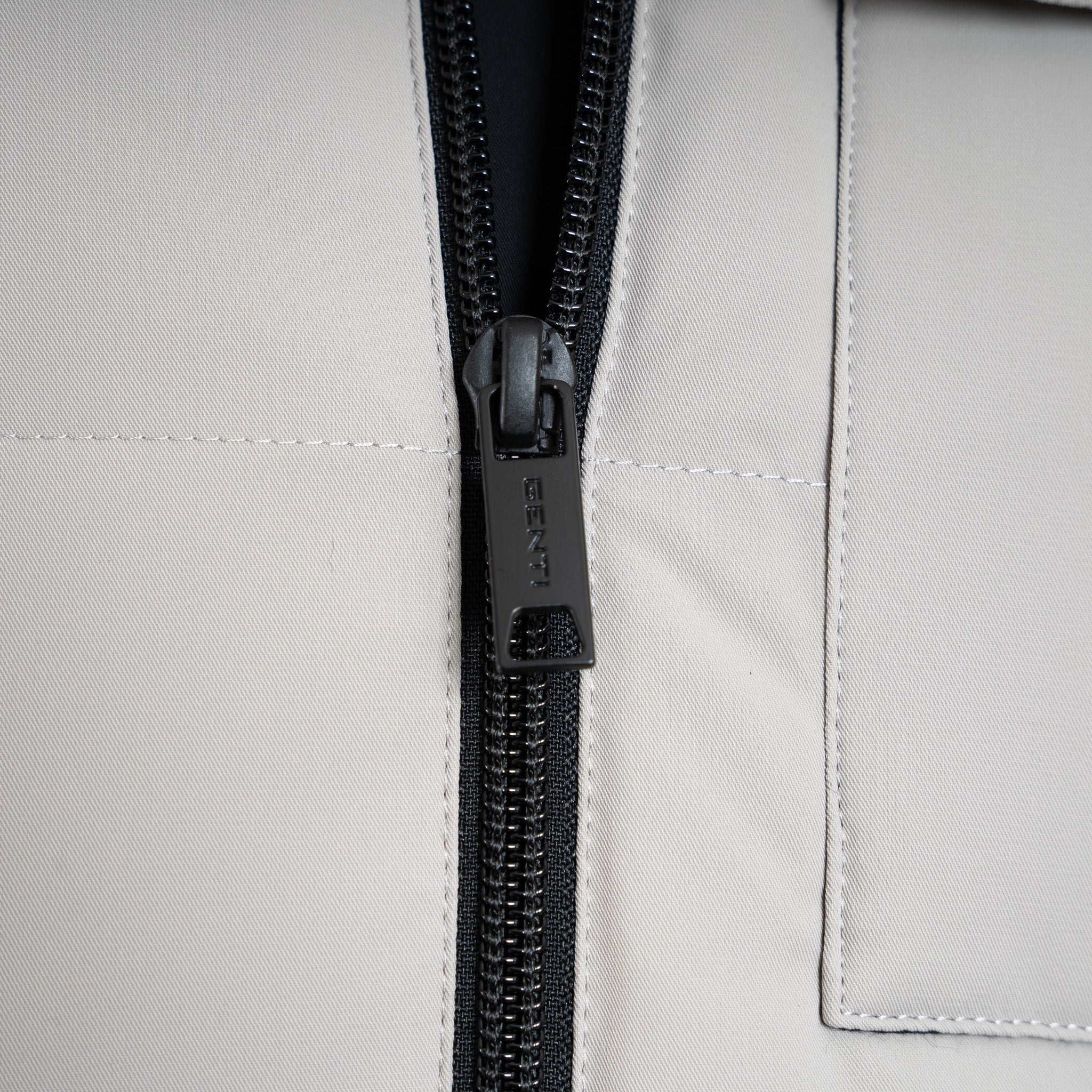 Genti Bodywarmer Beige | Water Repellent
