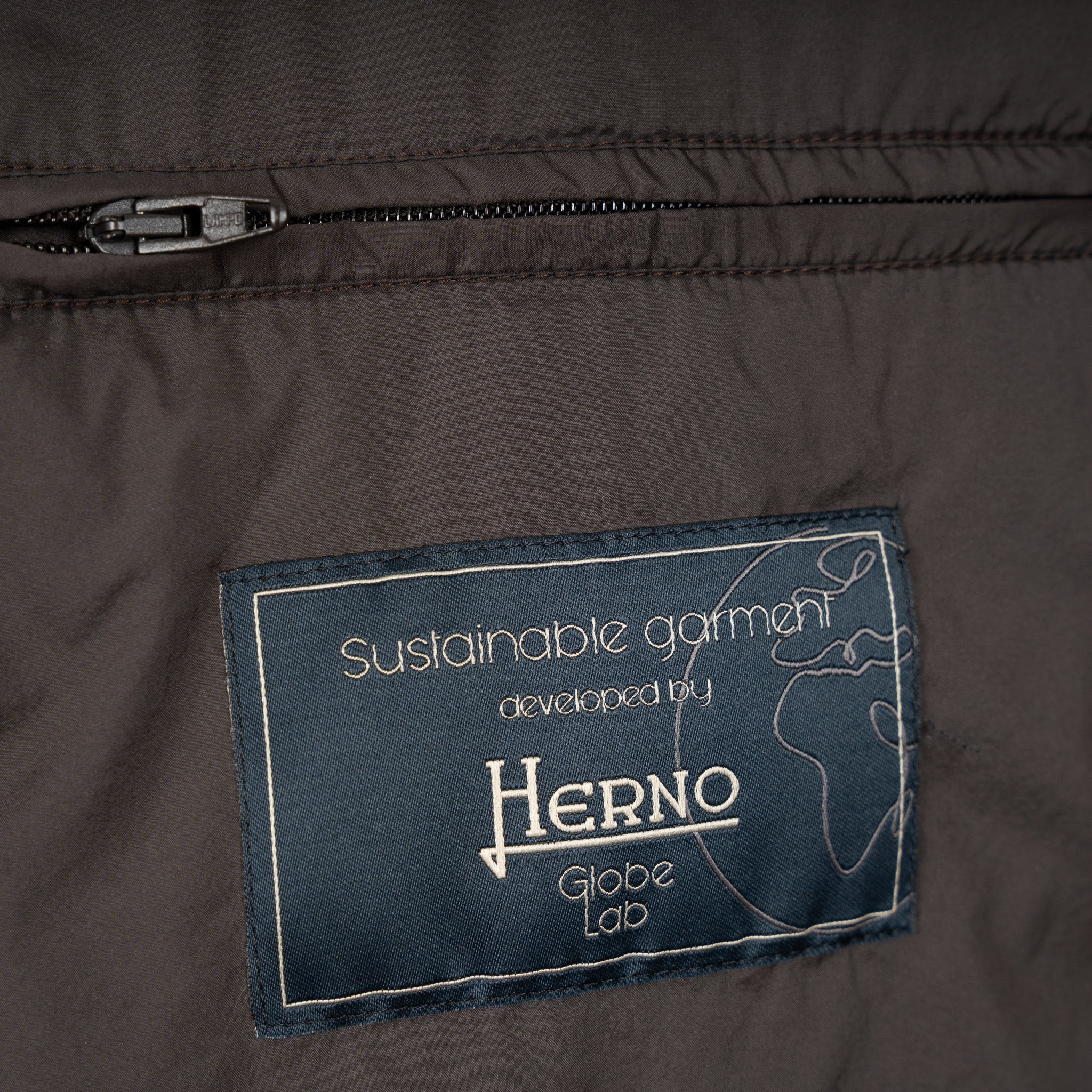 Herno Bodywarmer Bruin | Globe Lab