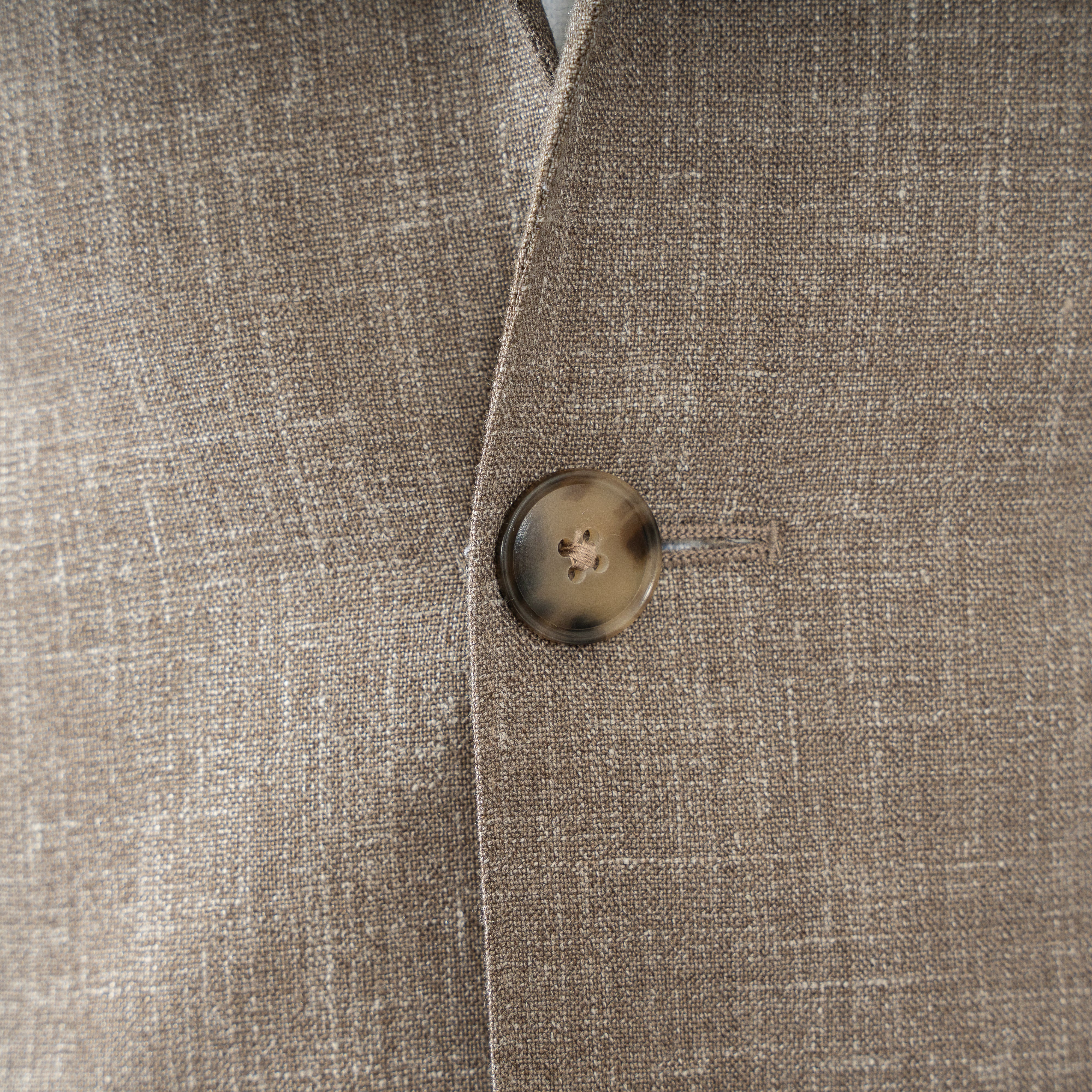 Munro Pak Beige | Loro Piana Summertime