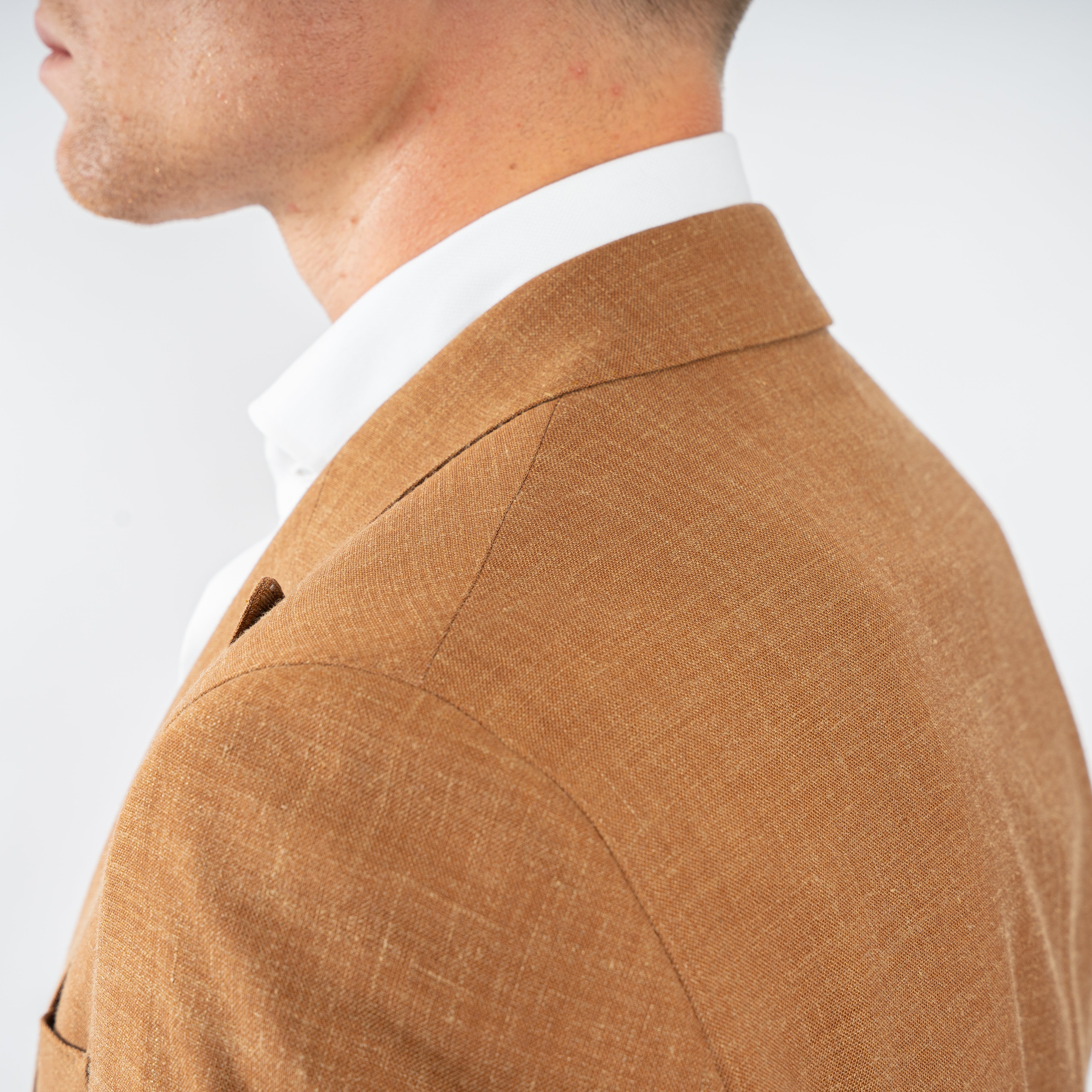 Munro Linnen Kostuum Camel | Paulo Oliveira