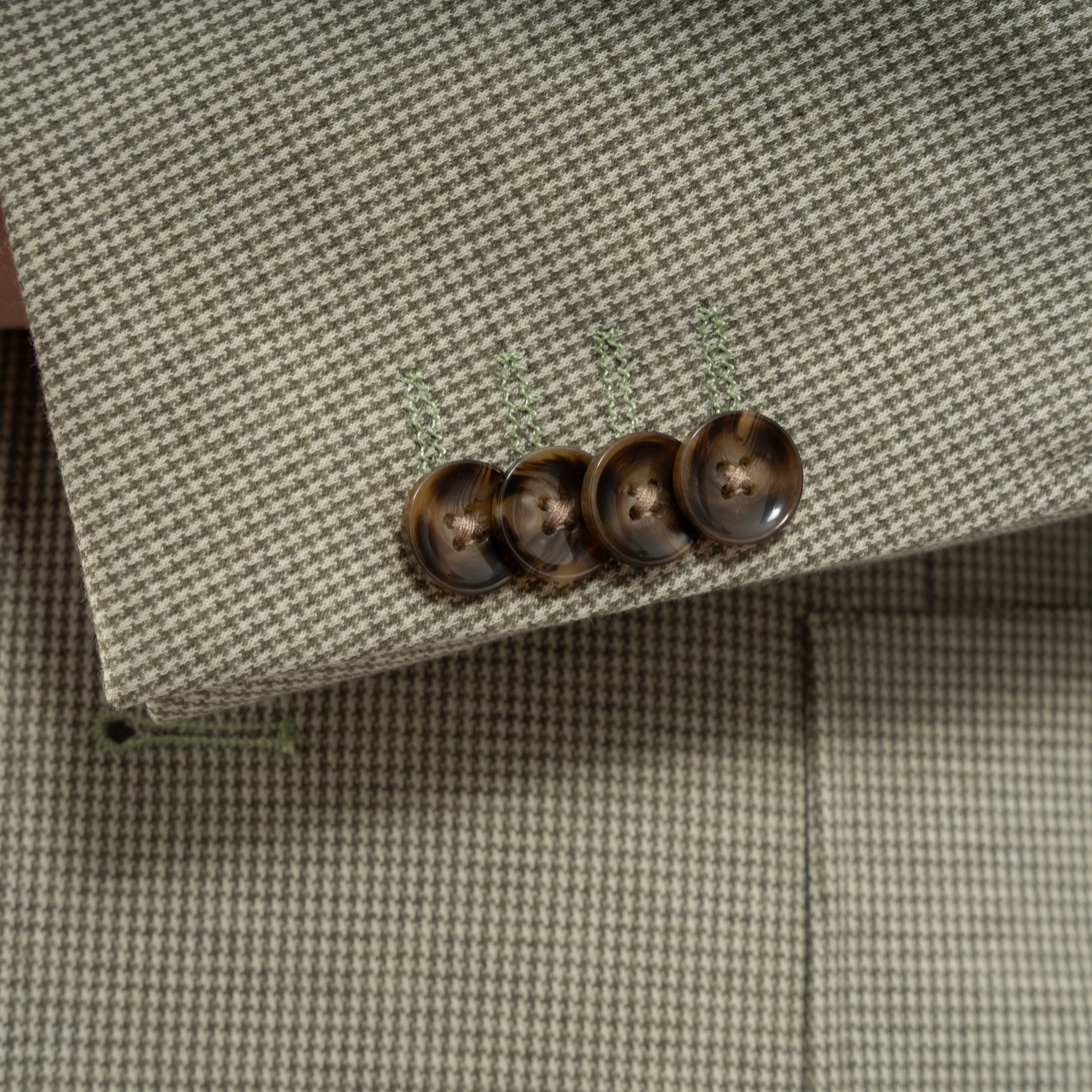 SEVEN DIALS Colbert Lichtgroen | Brandley