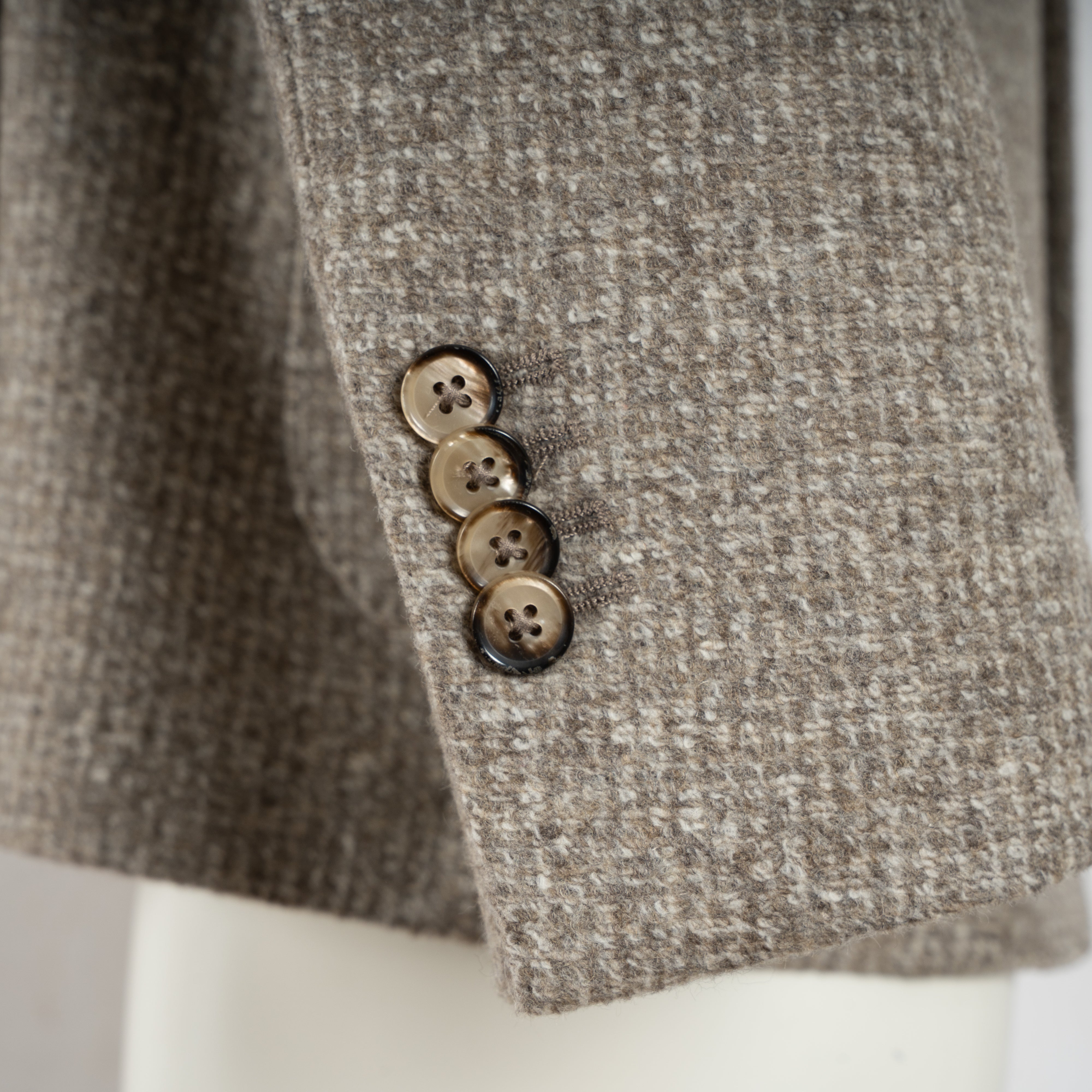 L.B.M. 1911 Colbert Beige