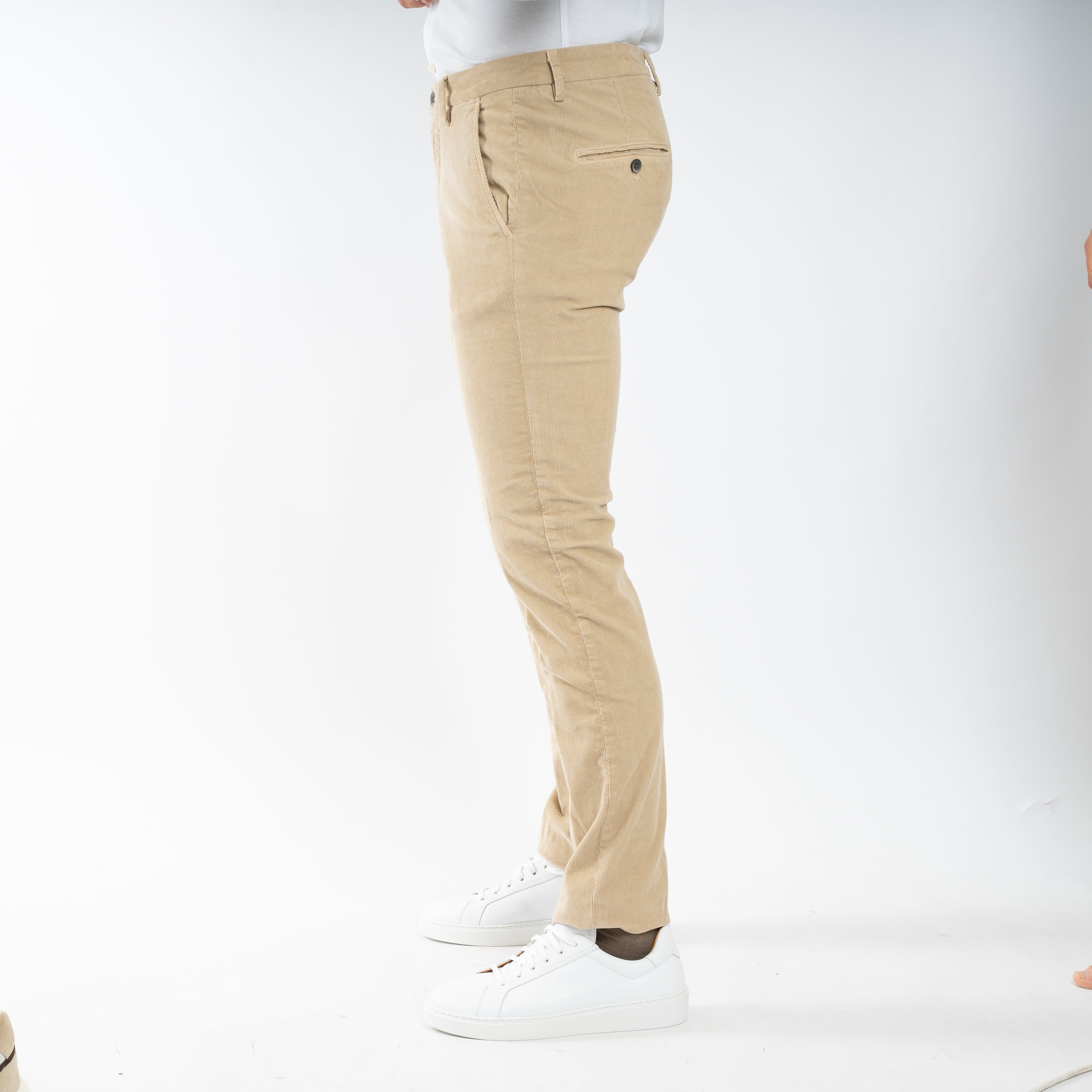 Mason's Corduroy Chino Zand | Torino