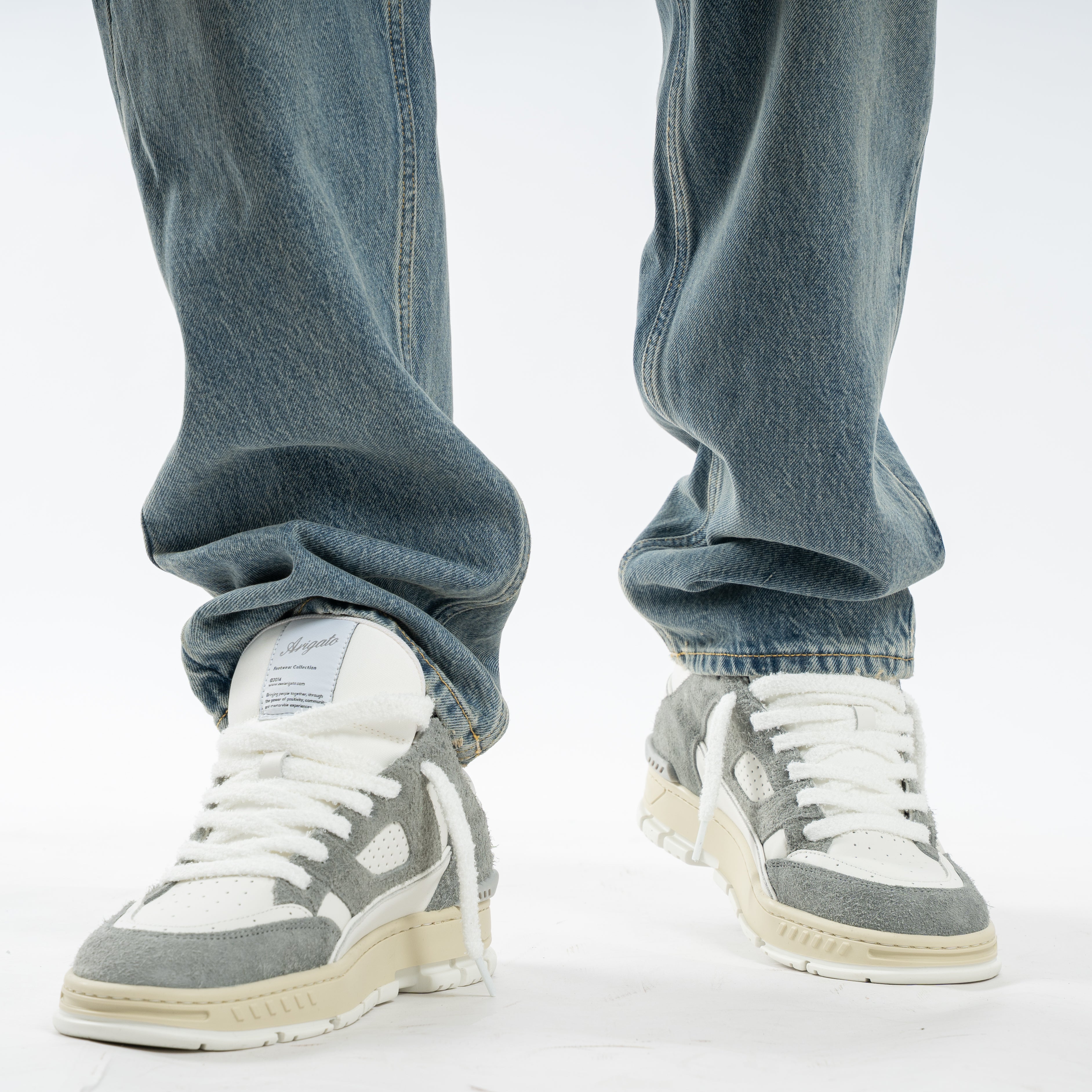 Tenue. Jeans Middenblauw | Penn Arroyo