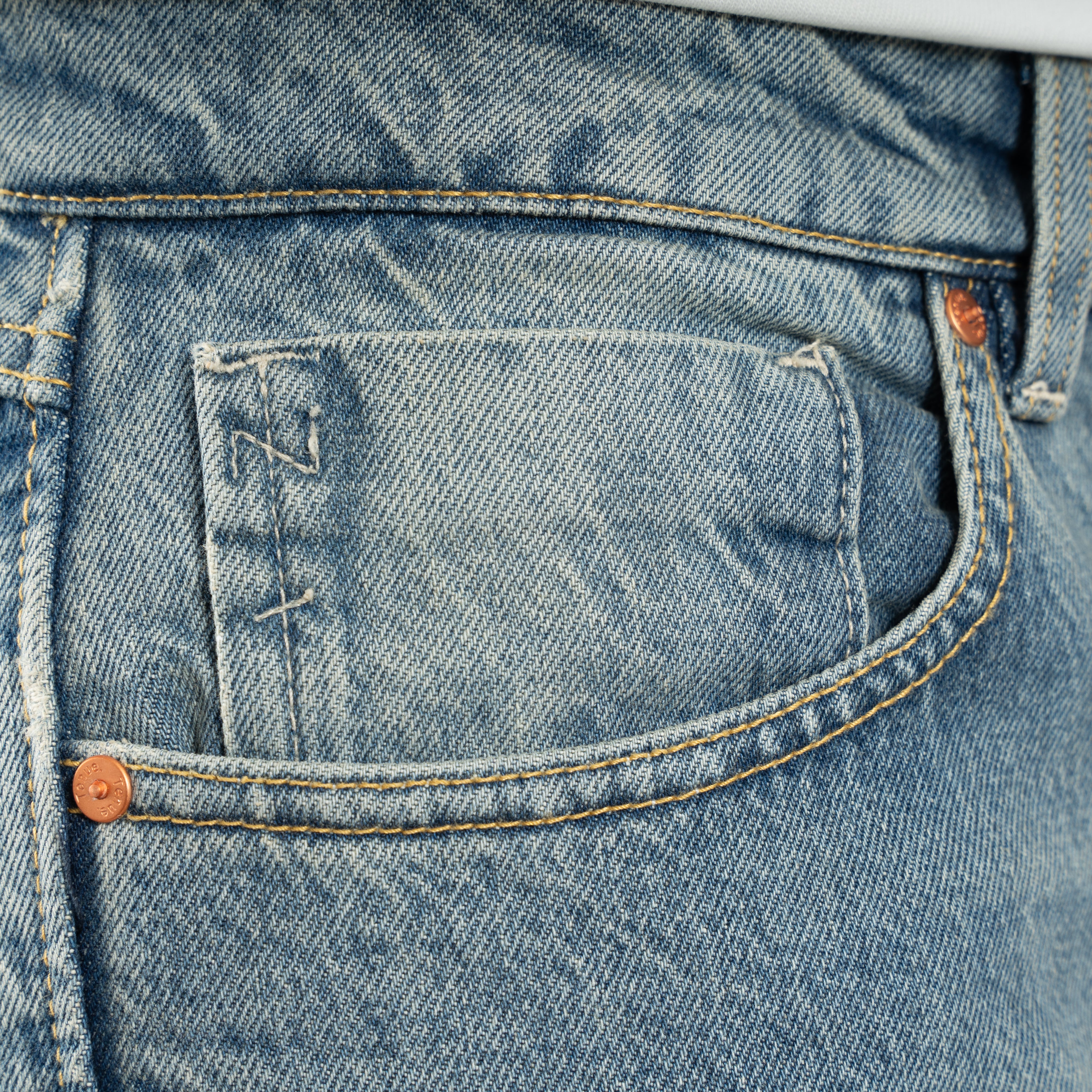 Tenue. Jeans Middenblauw | Penn Arroyo