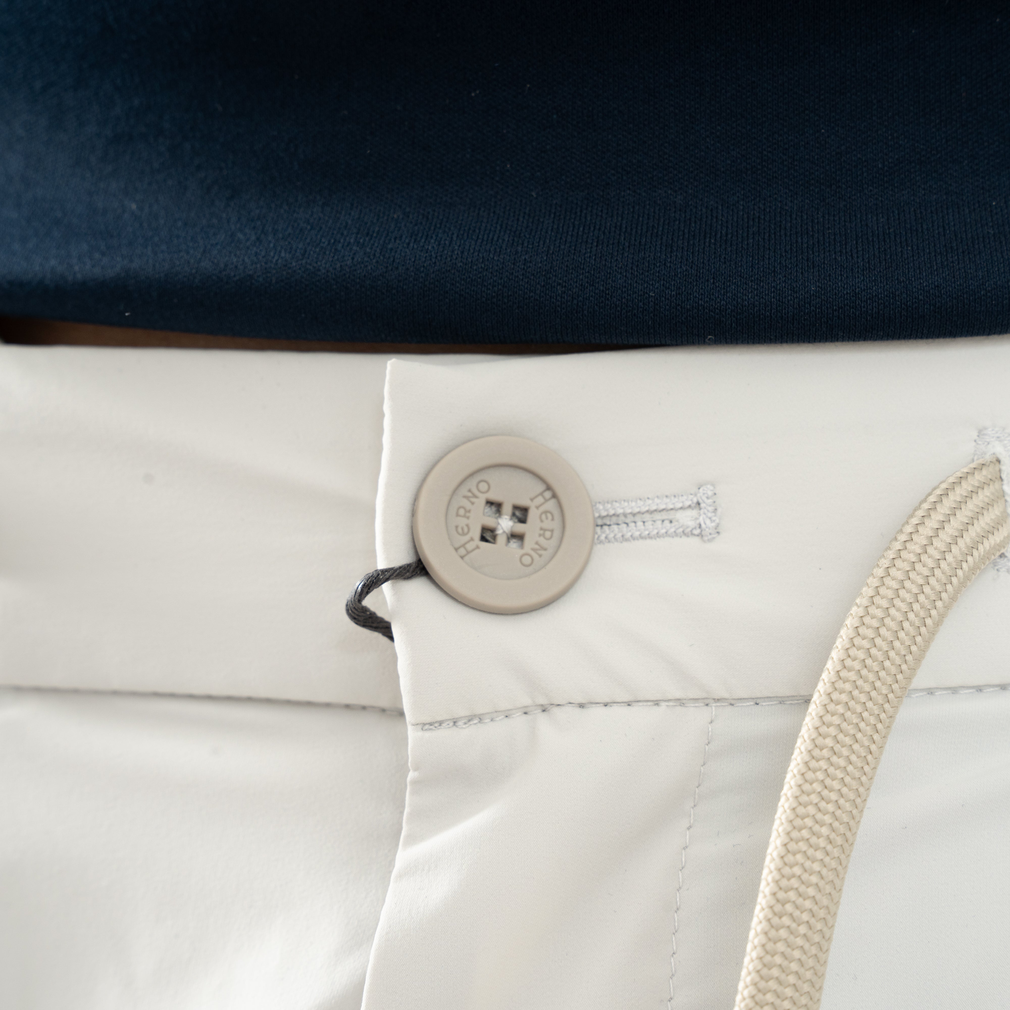 Herno Chino Lichtgrijs | Nylon Maestro Trousers