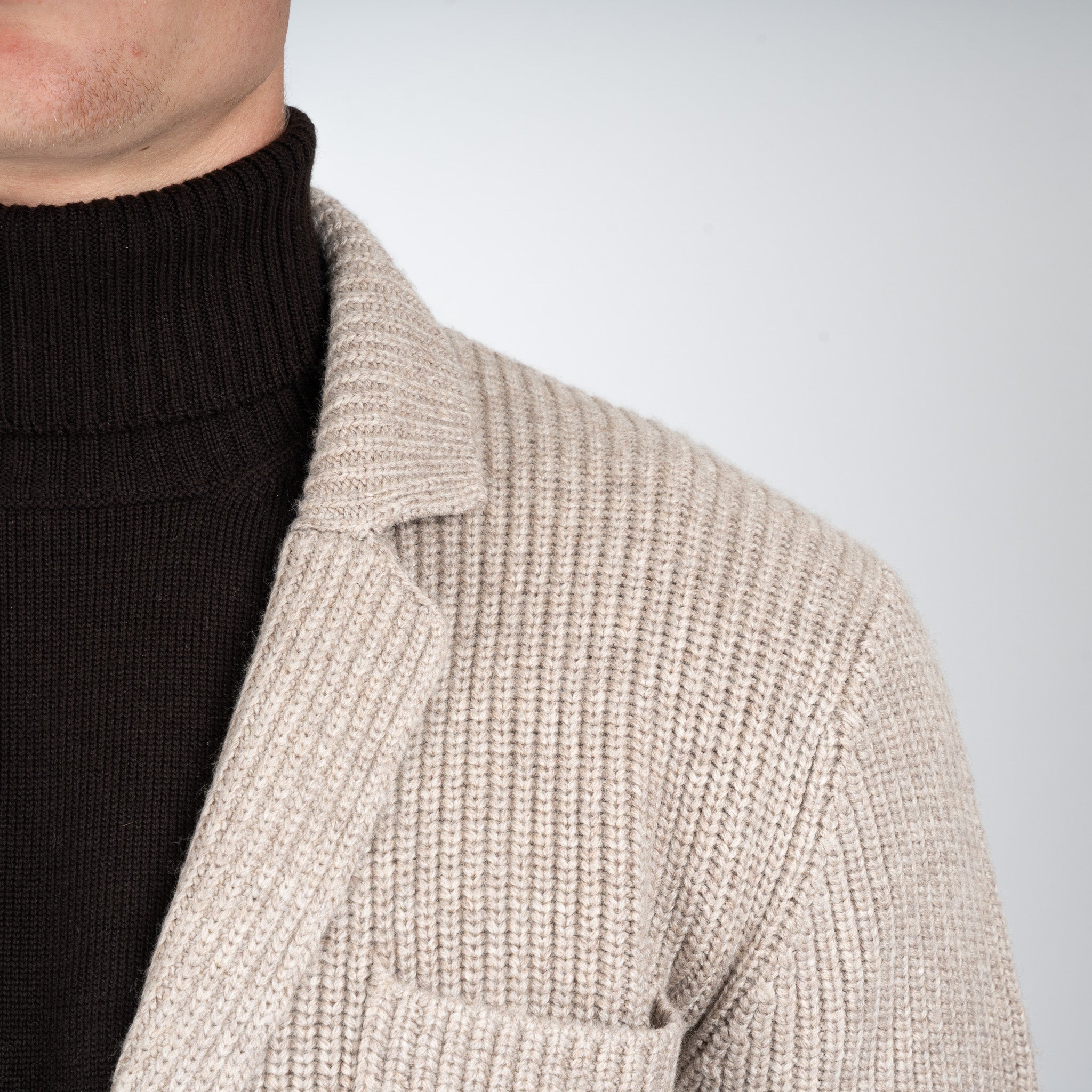 SEVEN DIALS Gebreid Knoopvest Beige | Hutch