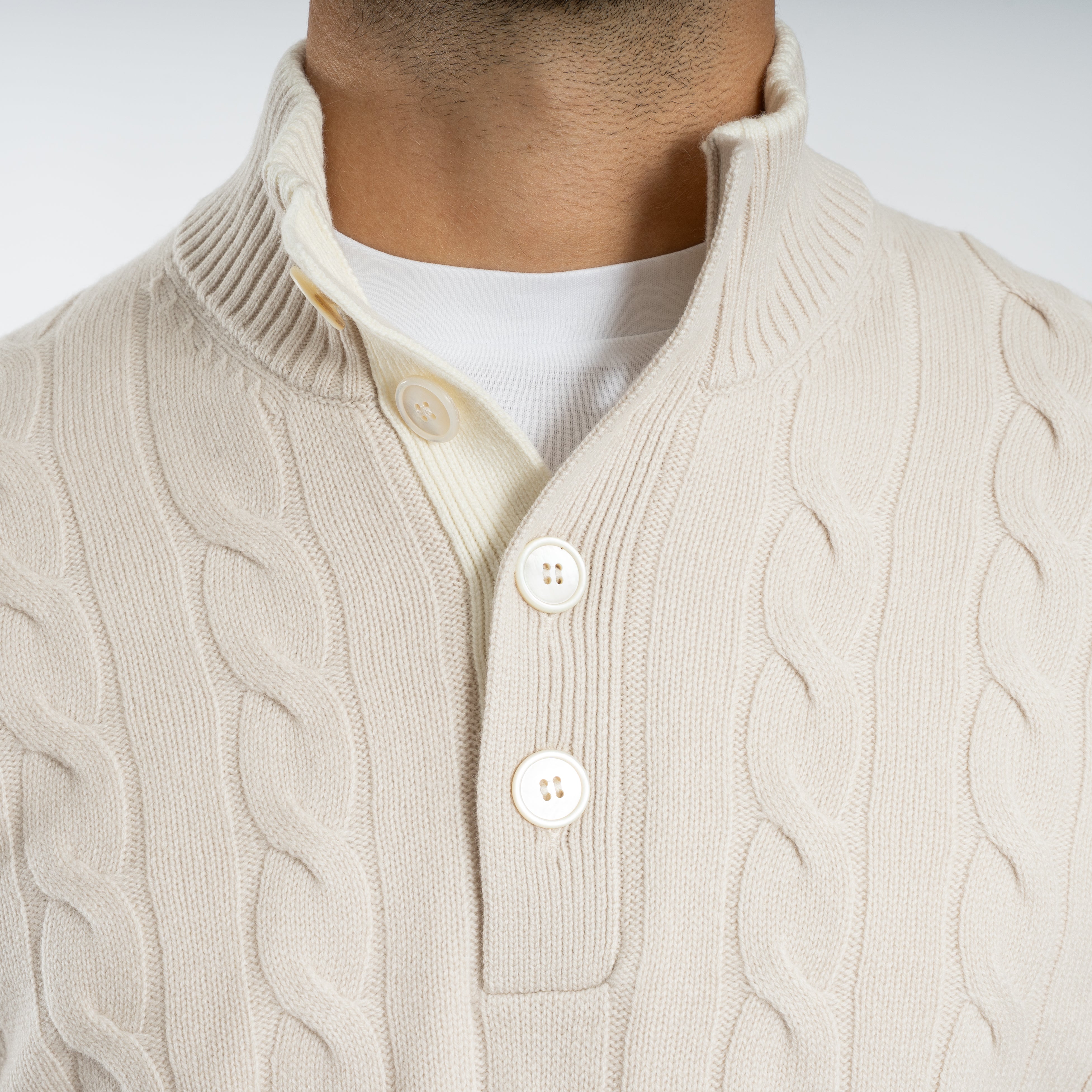 Gran Sasso Gebreide Trui met Knopenlijst Beige | Cashmere Lana