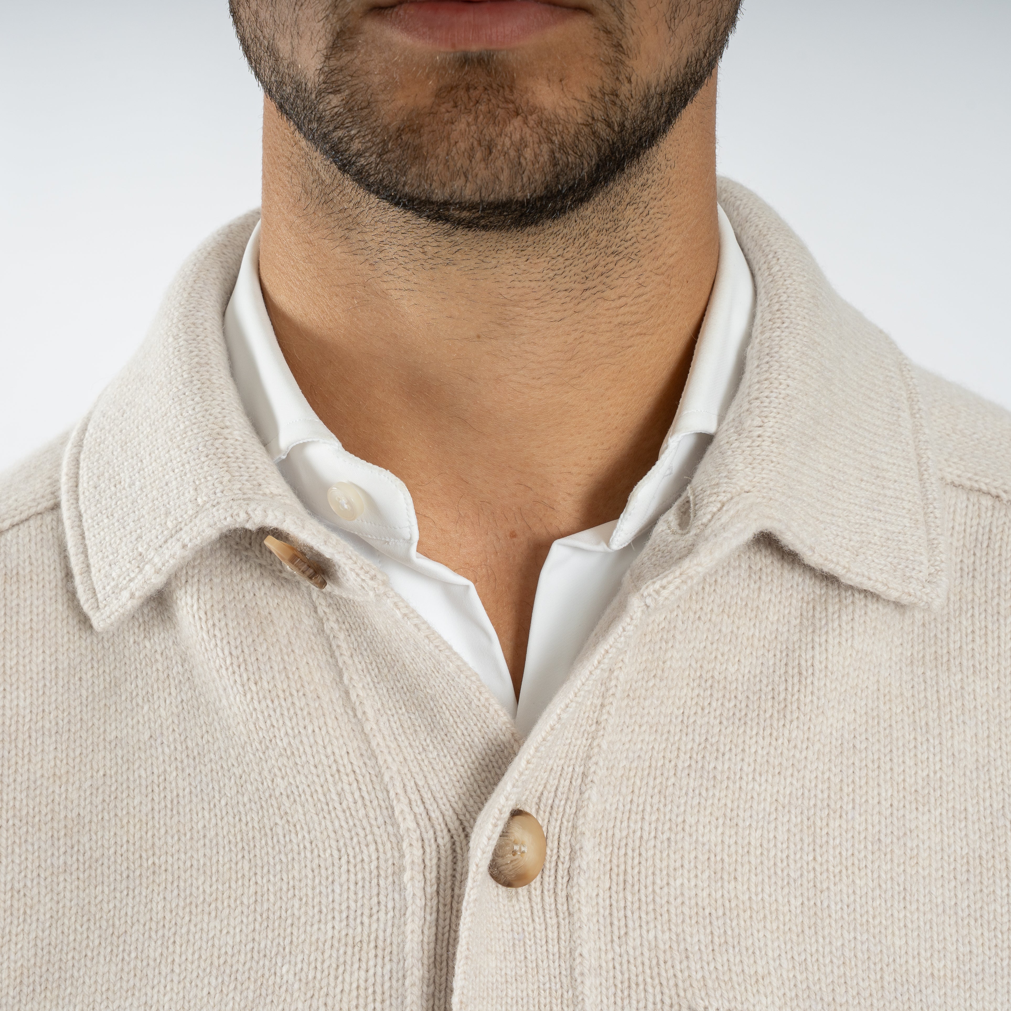 Gran Sasso Gebreid Knoopvest Beige | Super Geelong