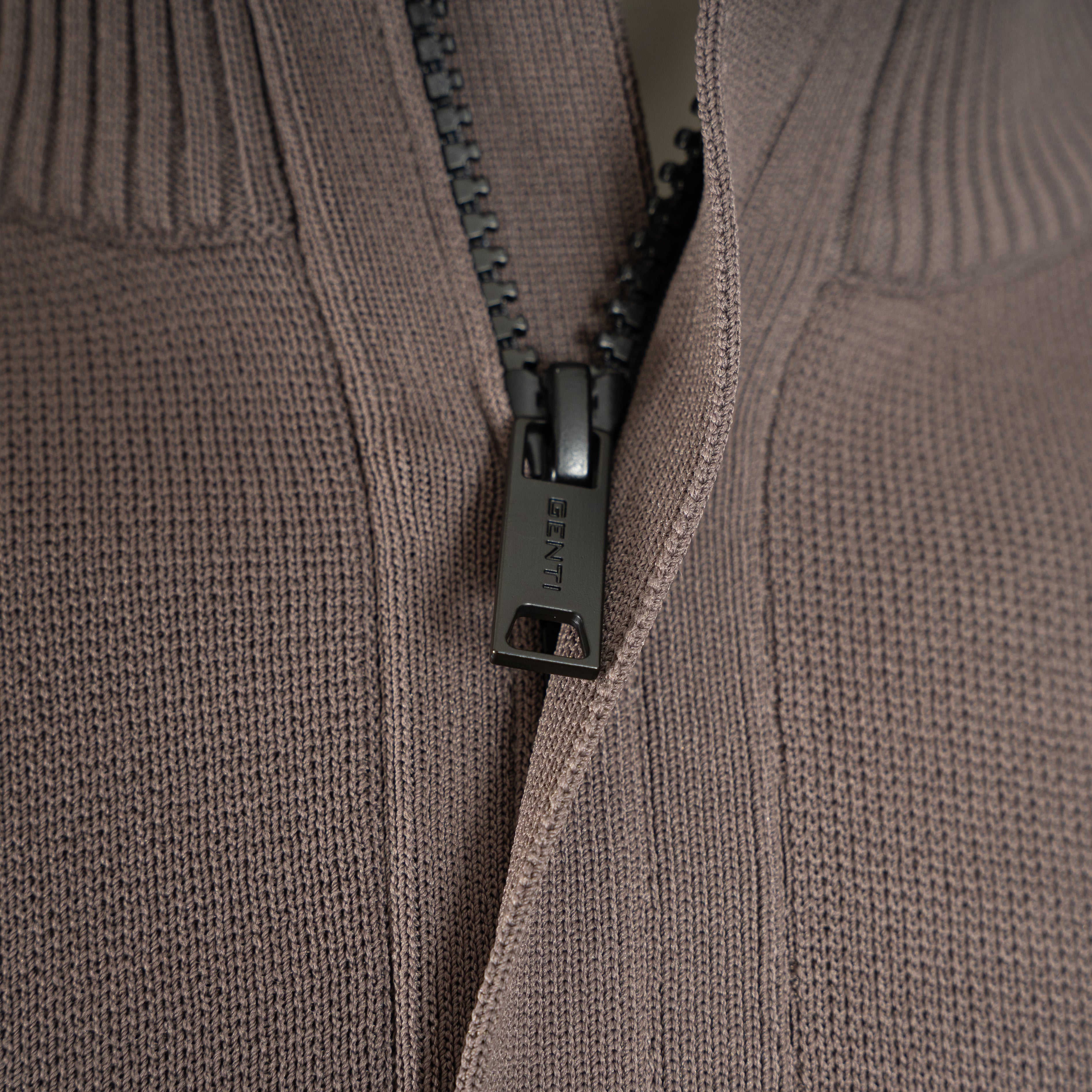 Genti Trui met Rits Taupe | Cool Dry