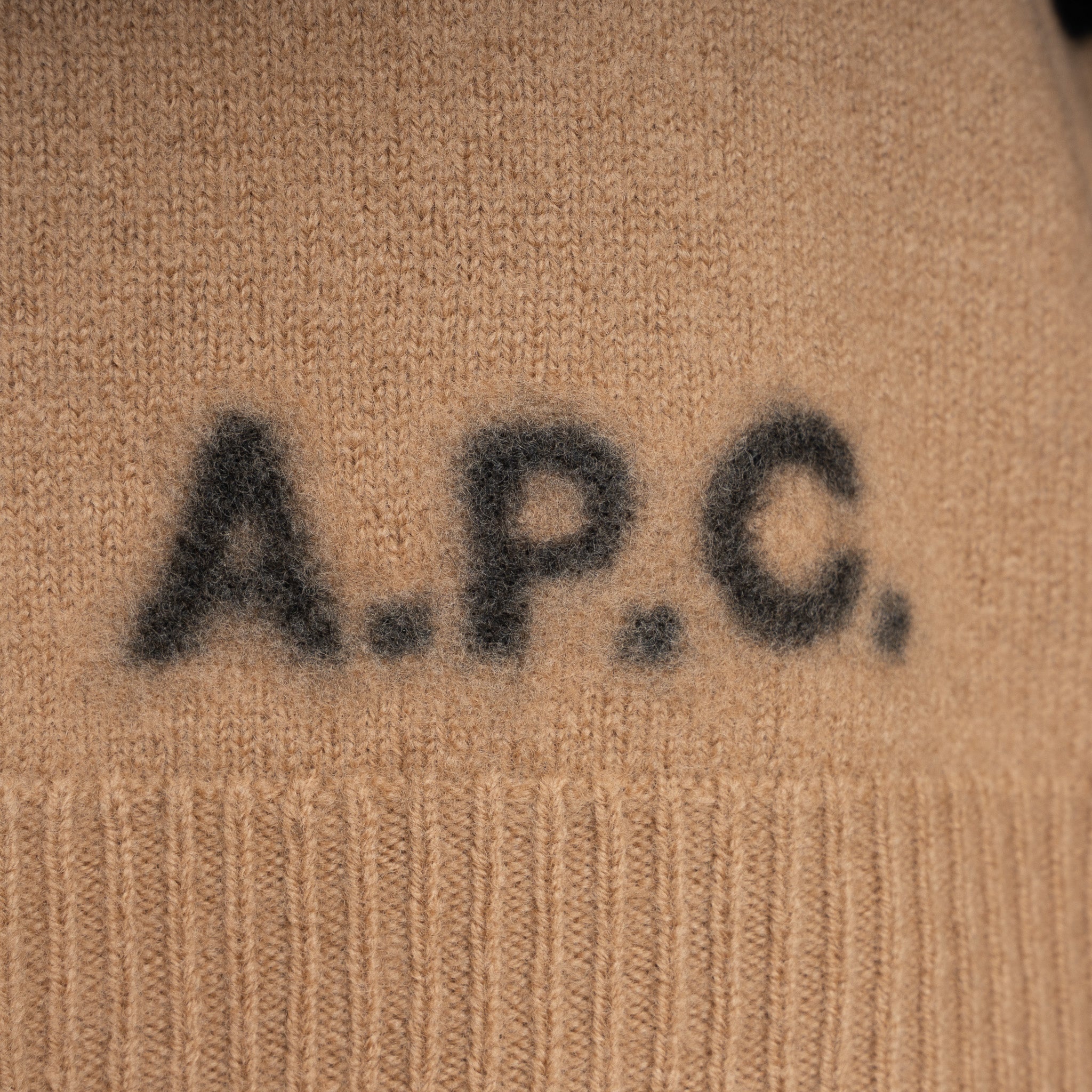 A.P.C. Gebreide Trui Zwart / Camel | Edwardo