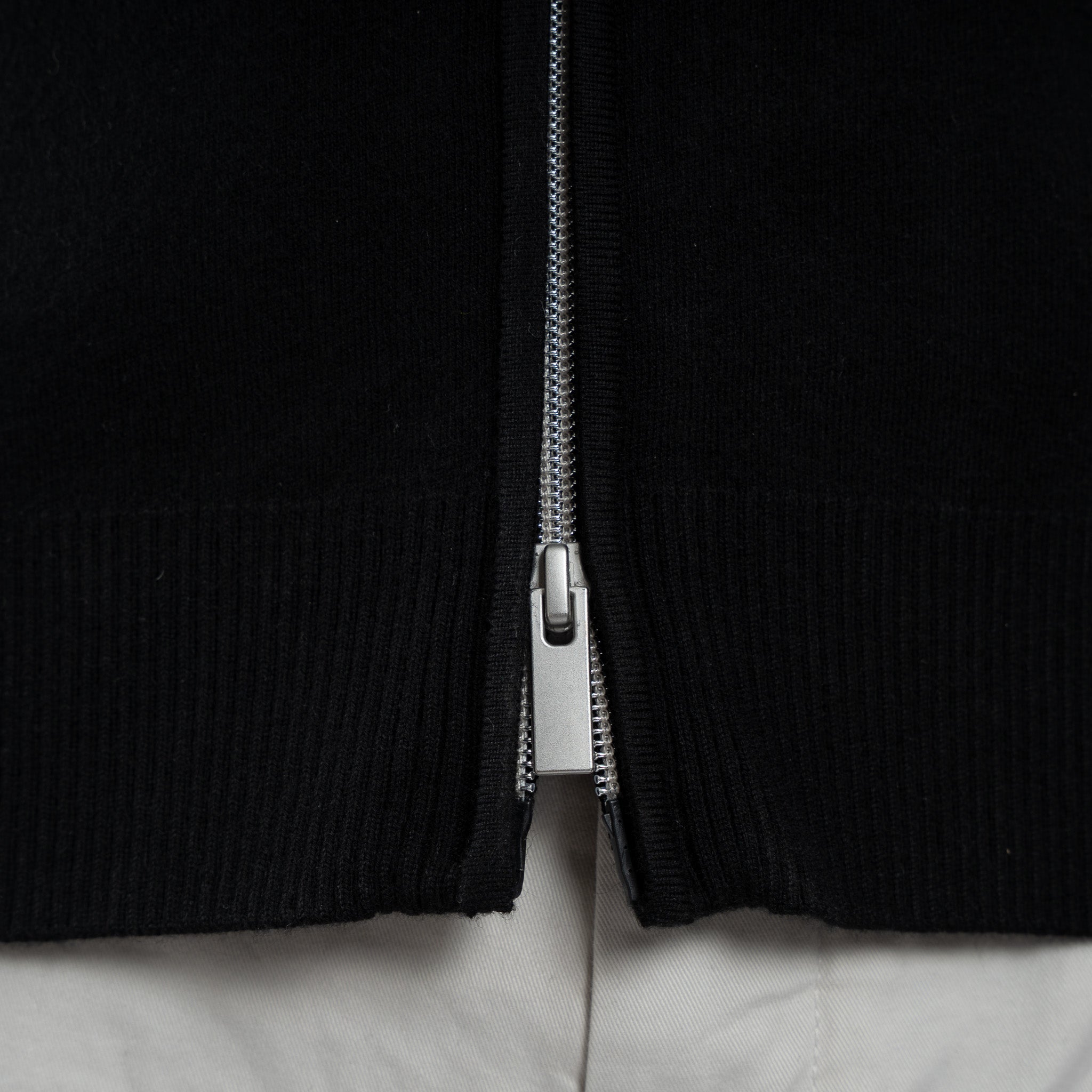 SEVEN DIALS Vest Zwart | Wakeley