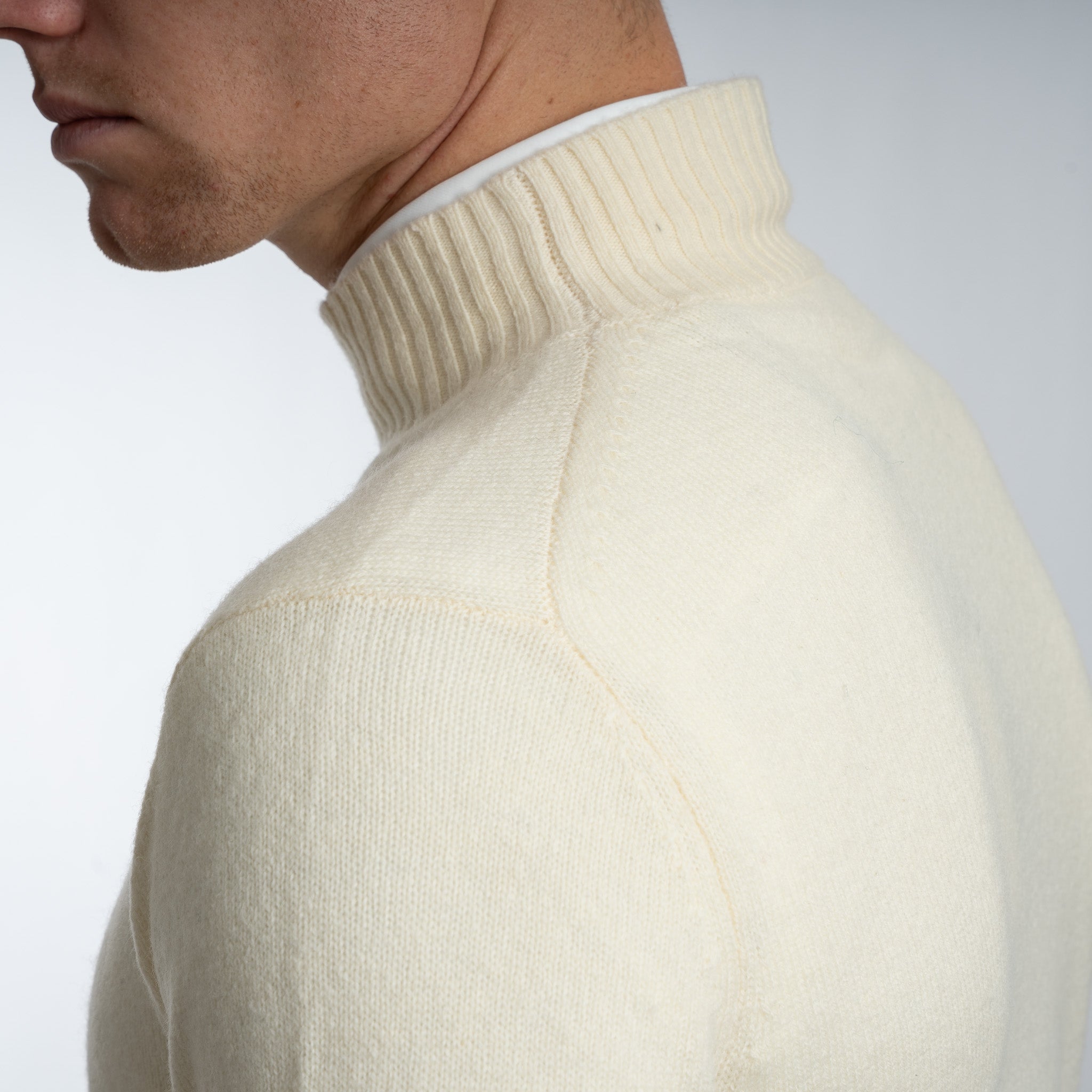 SEVEN DIALS Gebreide Turtleneck Trui Off-White | Emsley
