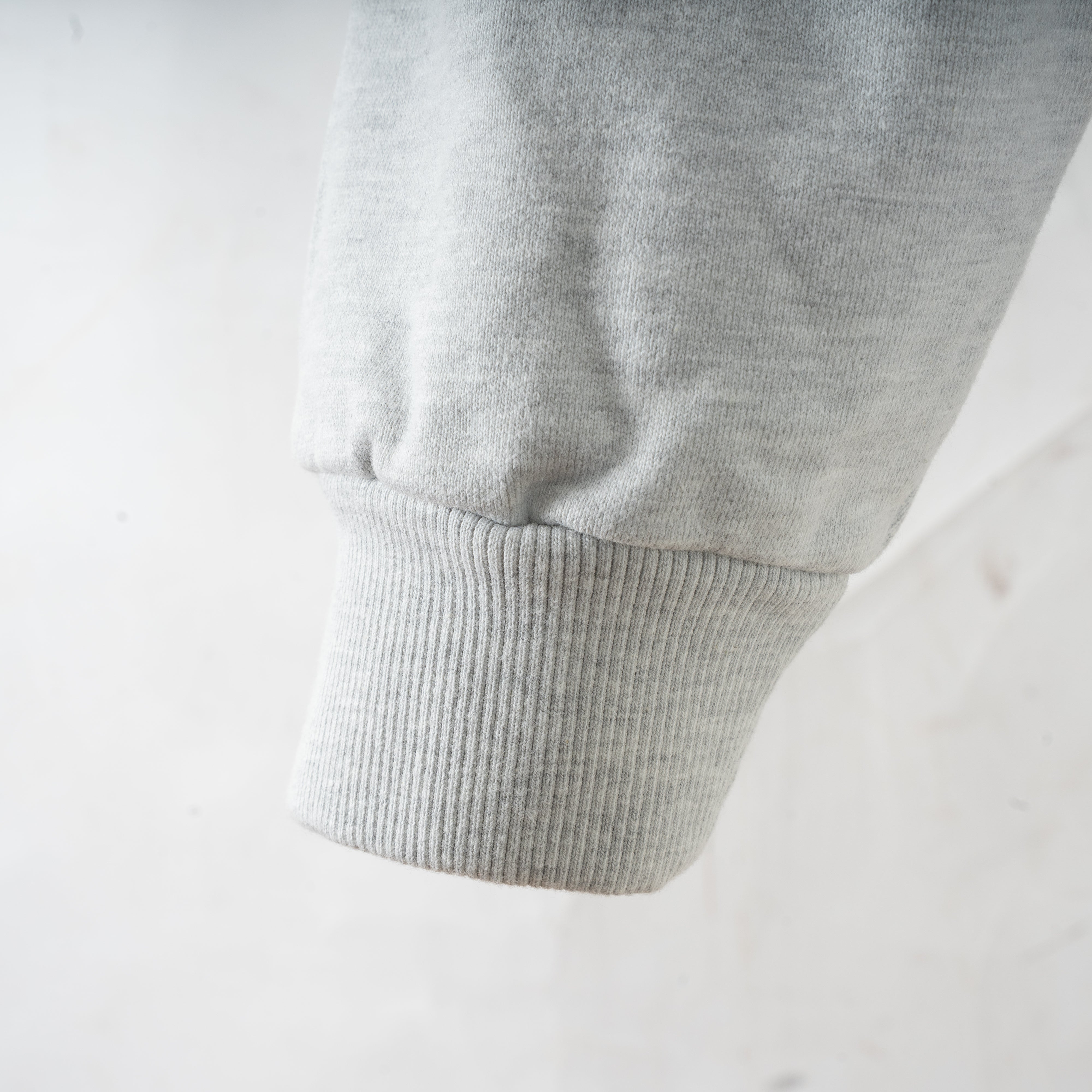 Bram's Fruit Sweater met Backprint Grijs | Flora Crewneck