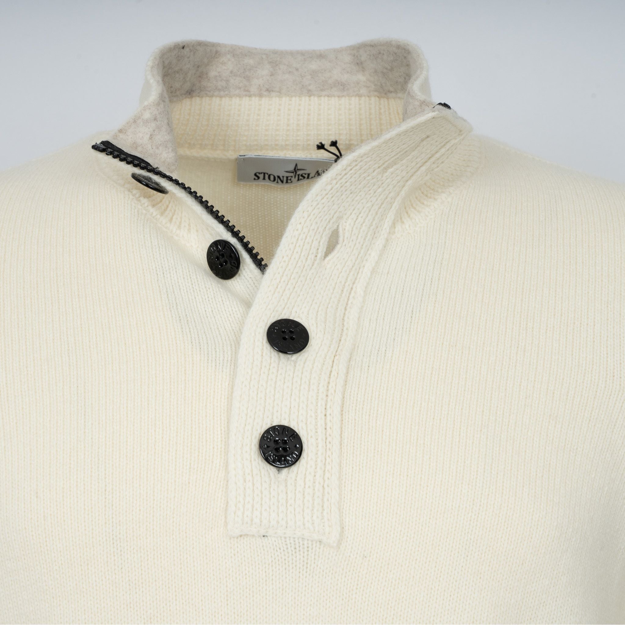 Stone Island Gebreide Trui met Knopenlijst Crème | Lambswool