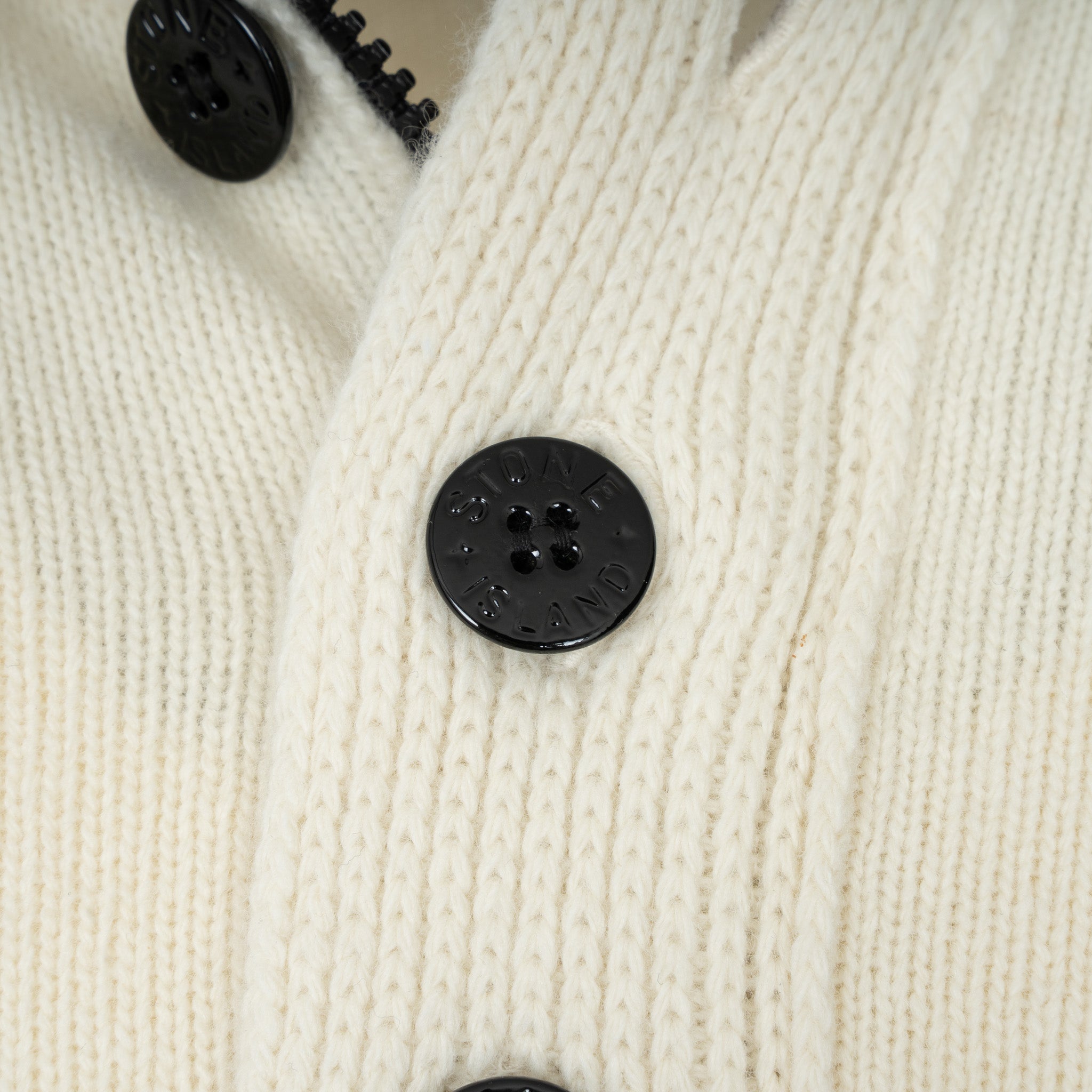 Stone Island Gebreide Trui met Knopenlijst Crème | Lambswool