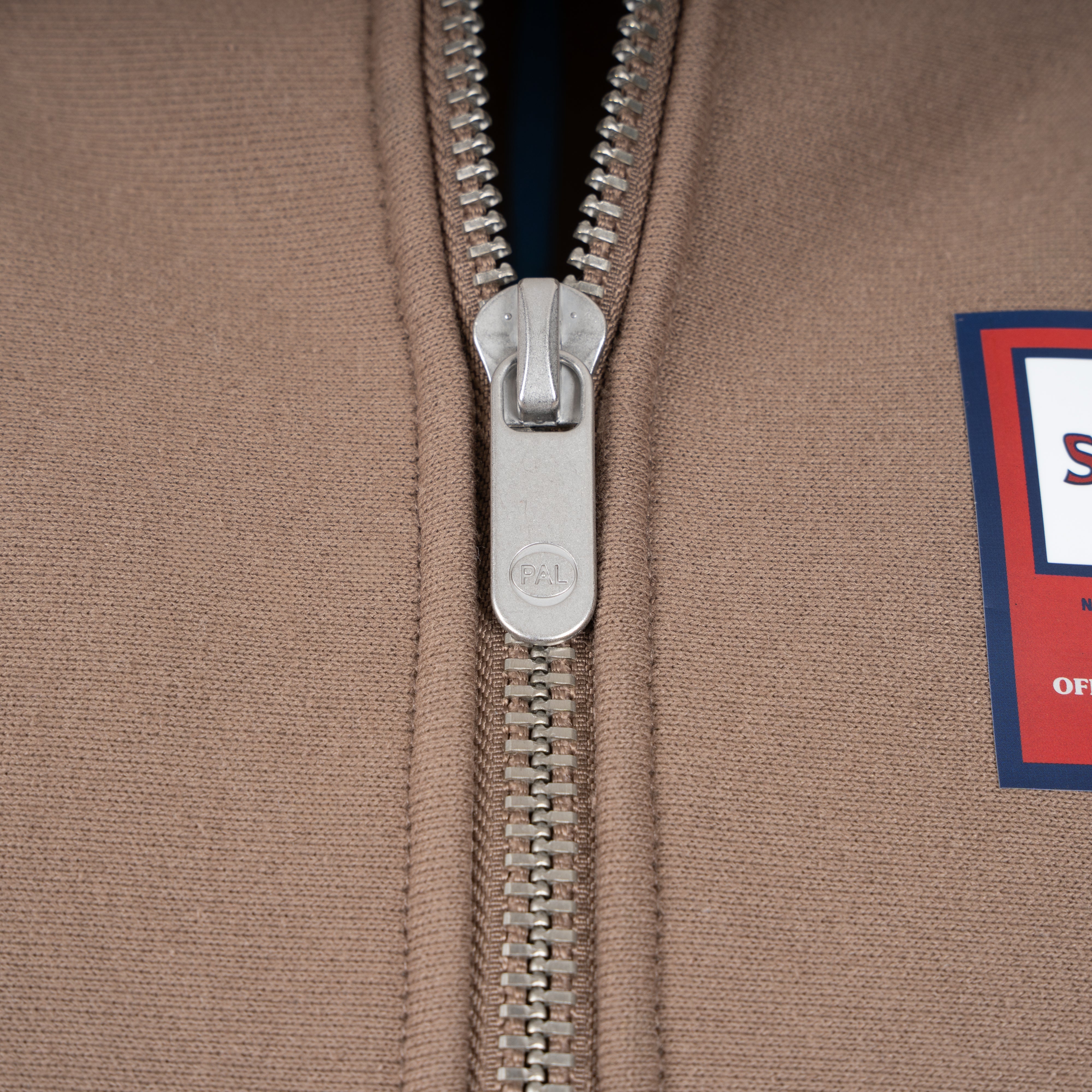 Pal Sporting Goods Sweater met Rits Bruin | Pre Game