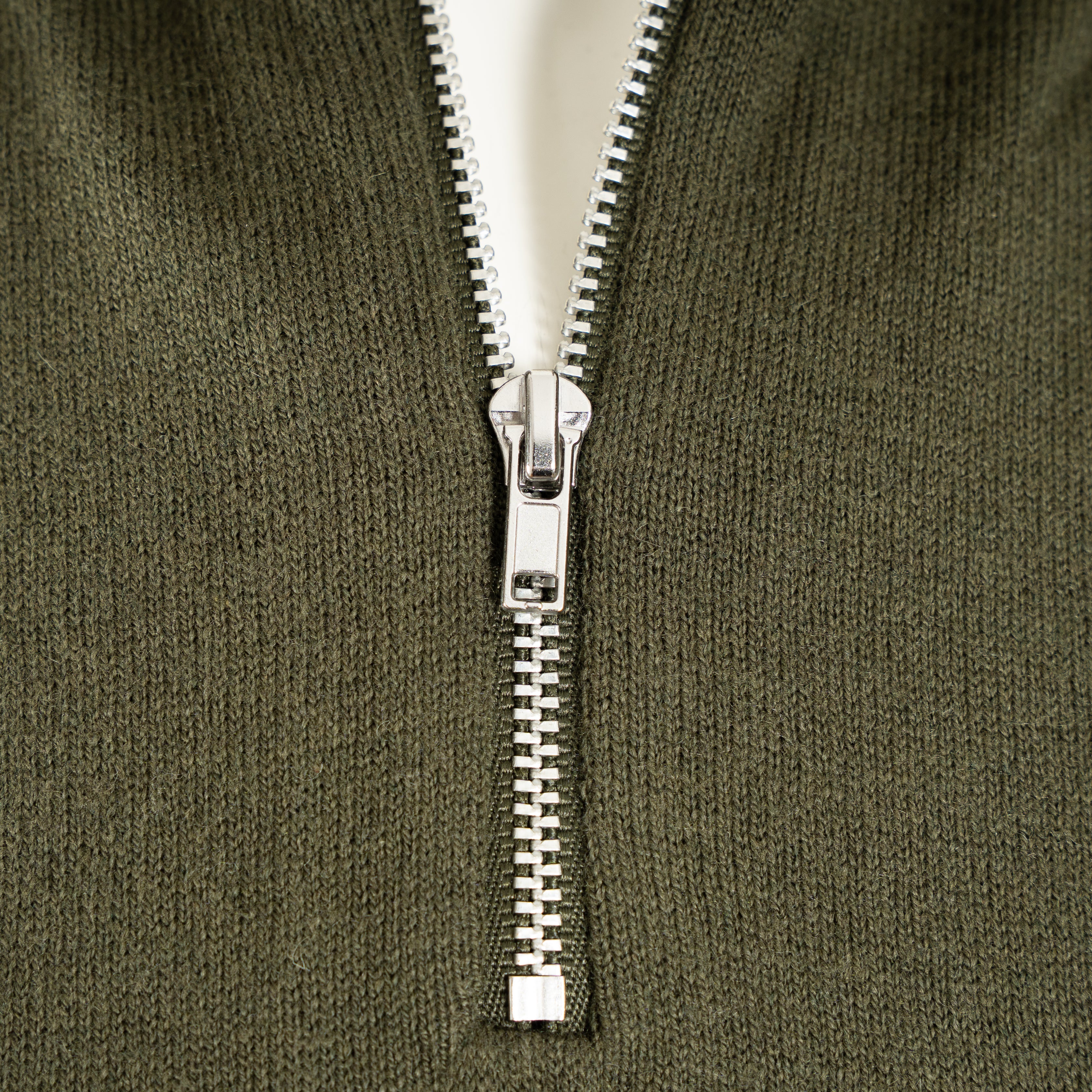 Denham Trui met Rits Groen | Scissor Raglan Half Zip