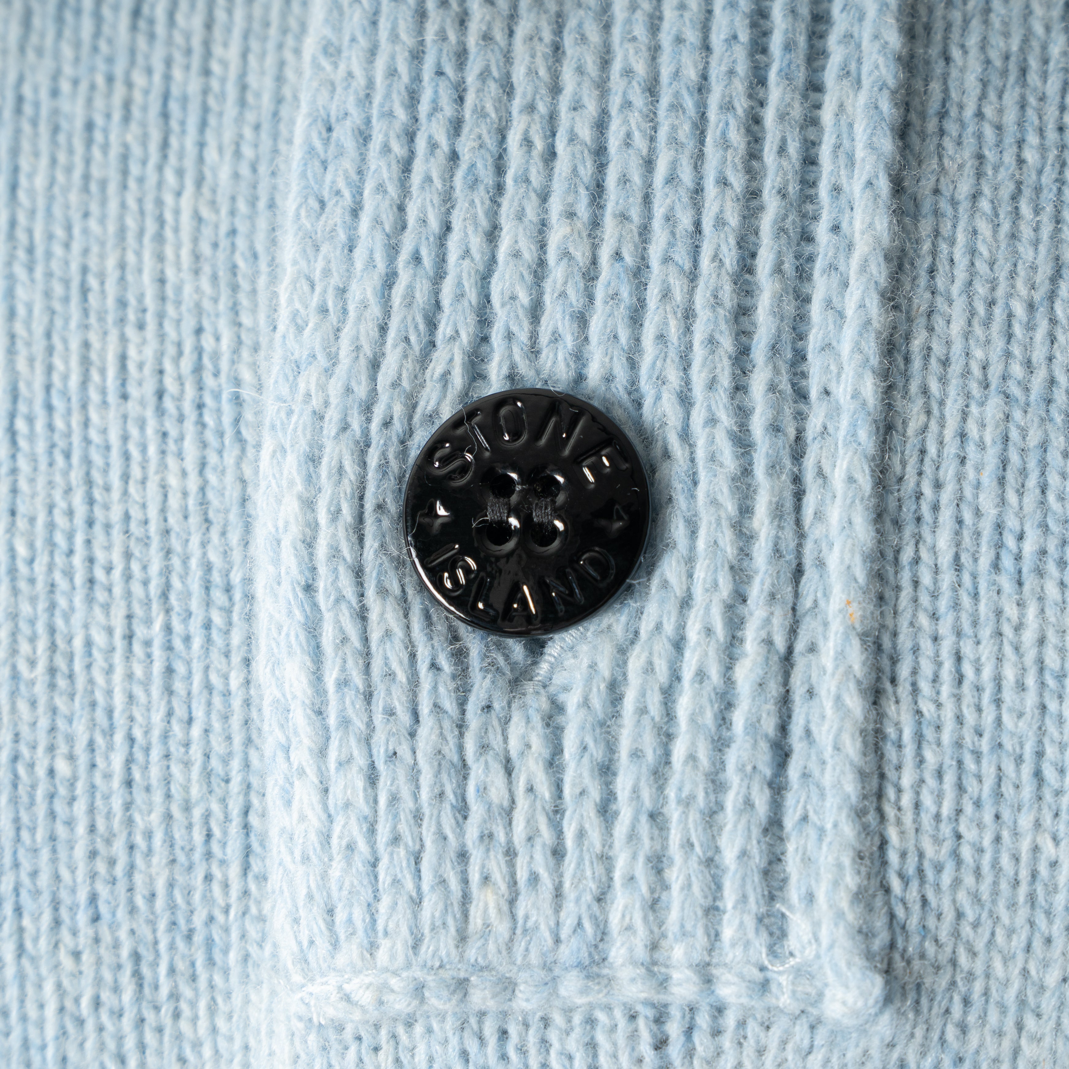 Stone Island Gebreide Trui met Knopenlijst Lichtblauw | Lambswool