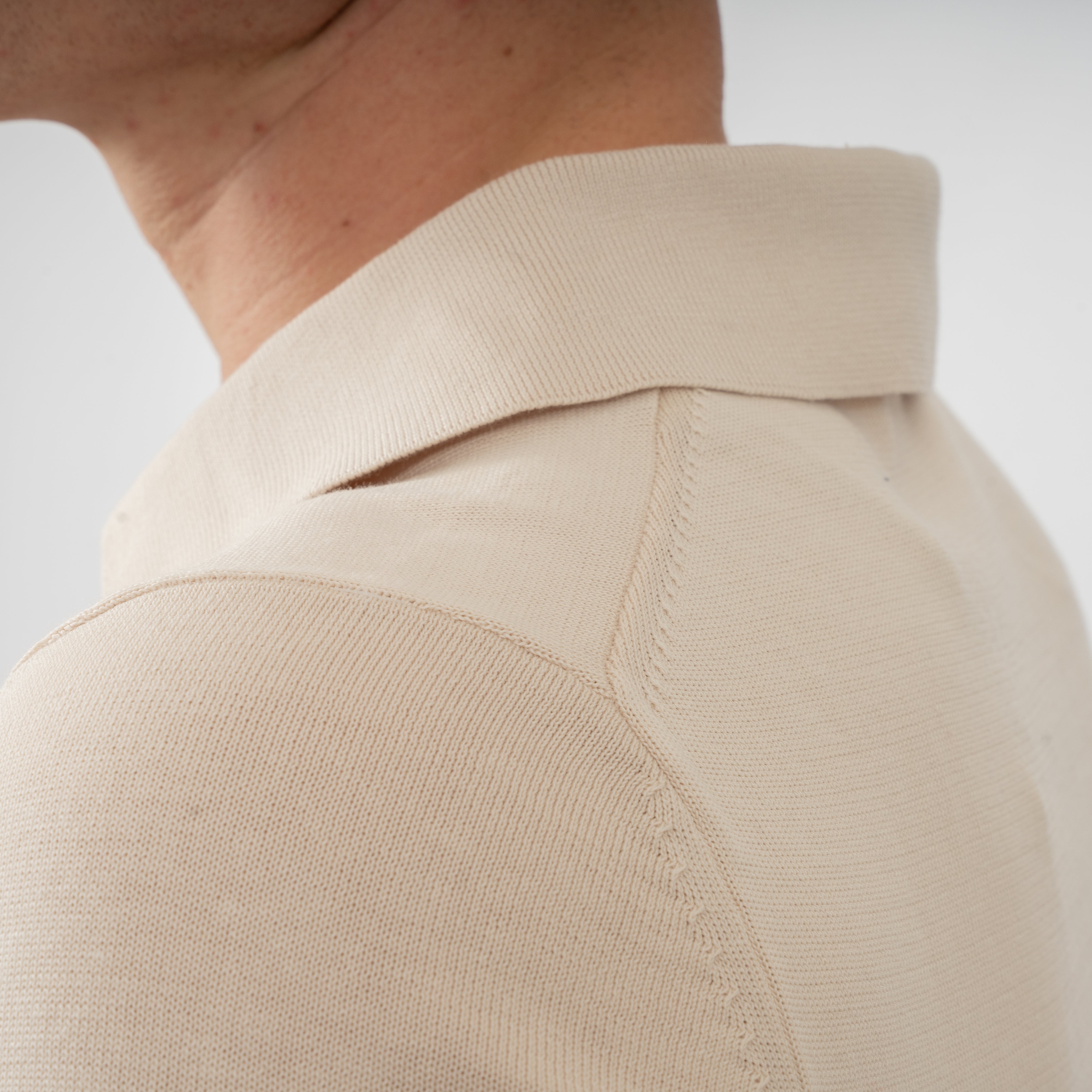 SEVEN DIALS Buttonless Polo Beige | Fido