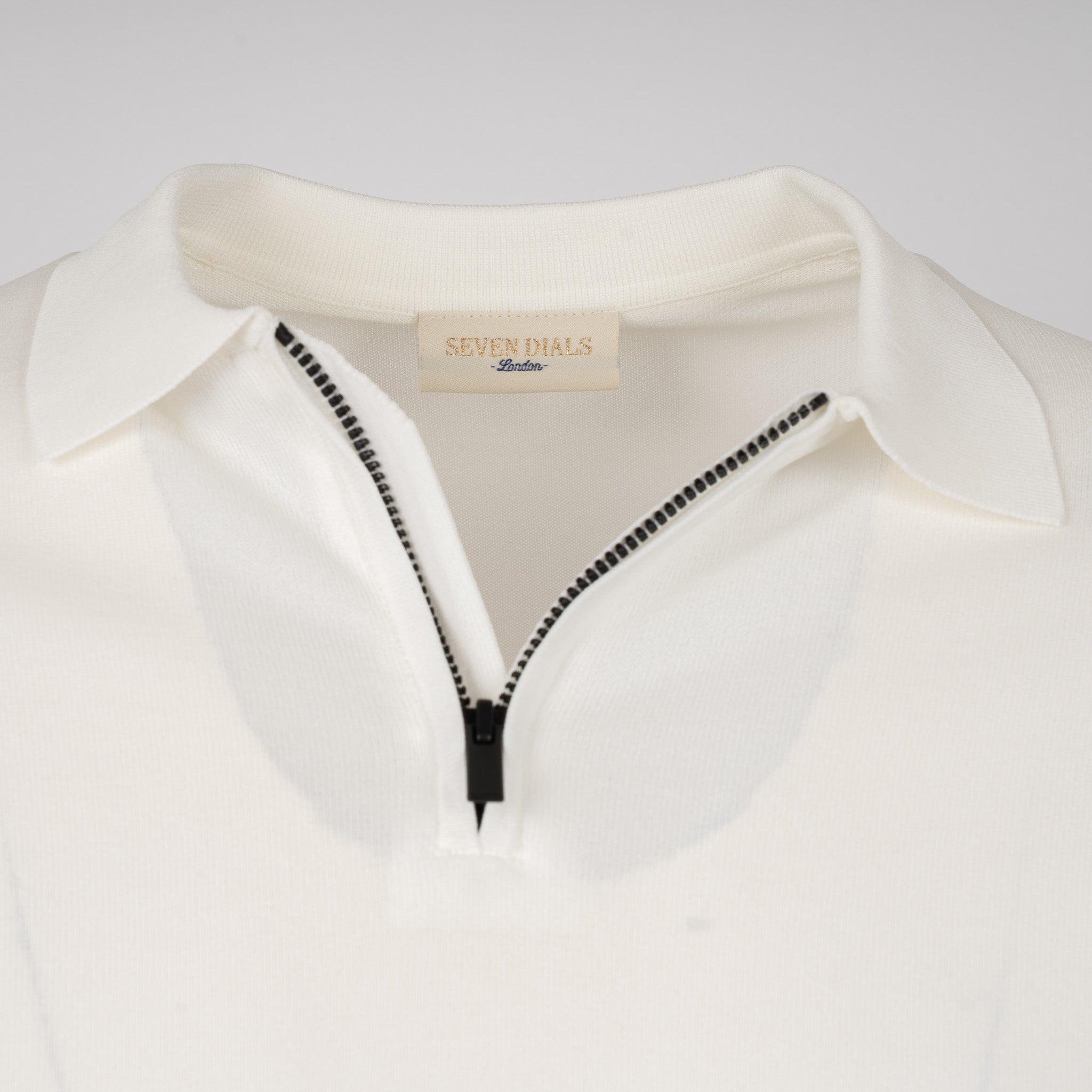 SEVEN DIALS Technische Polo met Rits Off-White | Osric