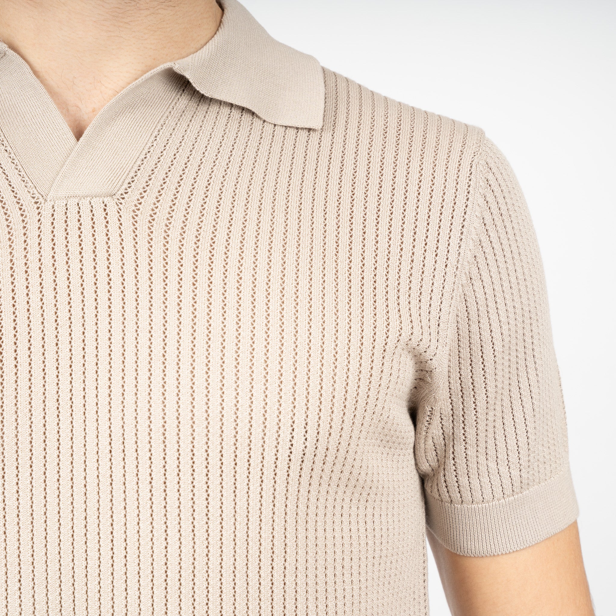 SEVEN DIALS Gebreide Buttonless Polo Zand | Bennet