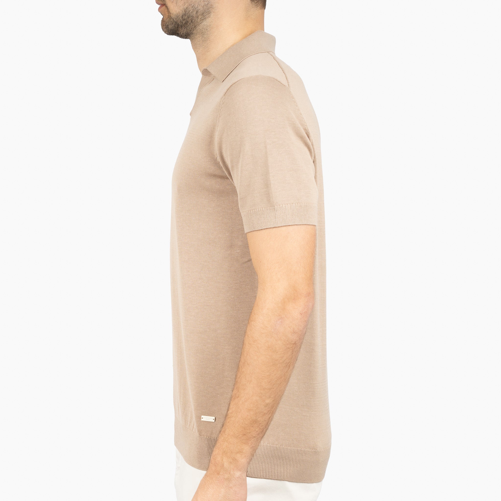 SEVEN DIALS Gebreide Buttonless Polo Zand | Dyche