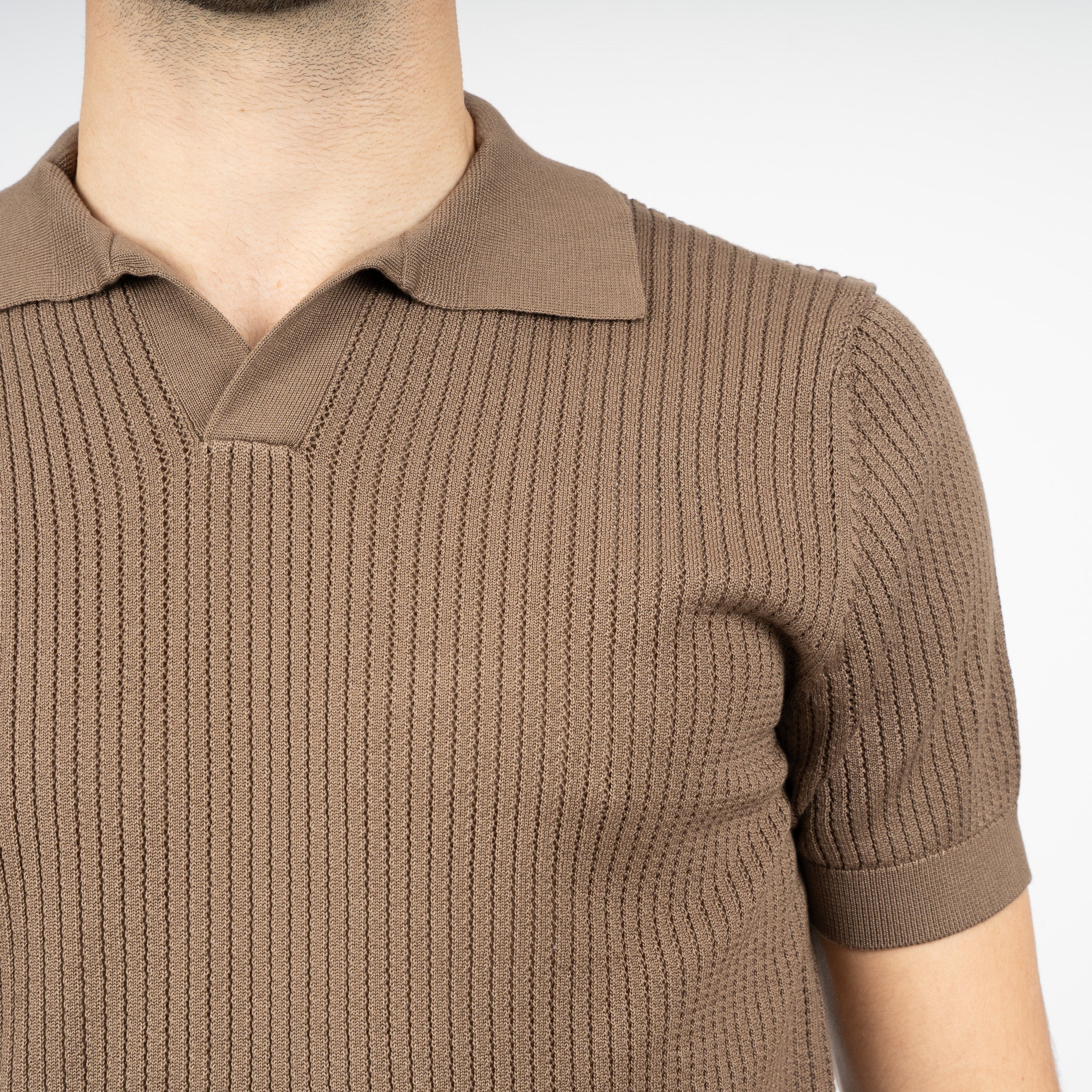 SEVEN DIALS Gebreide Buttonless Polo Bruin | Bennet
