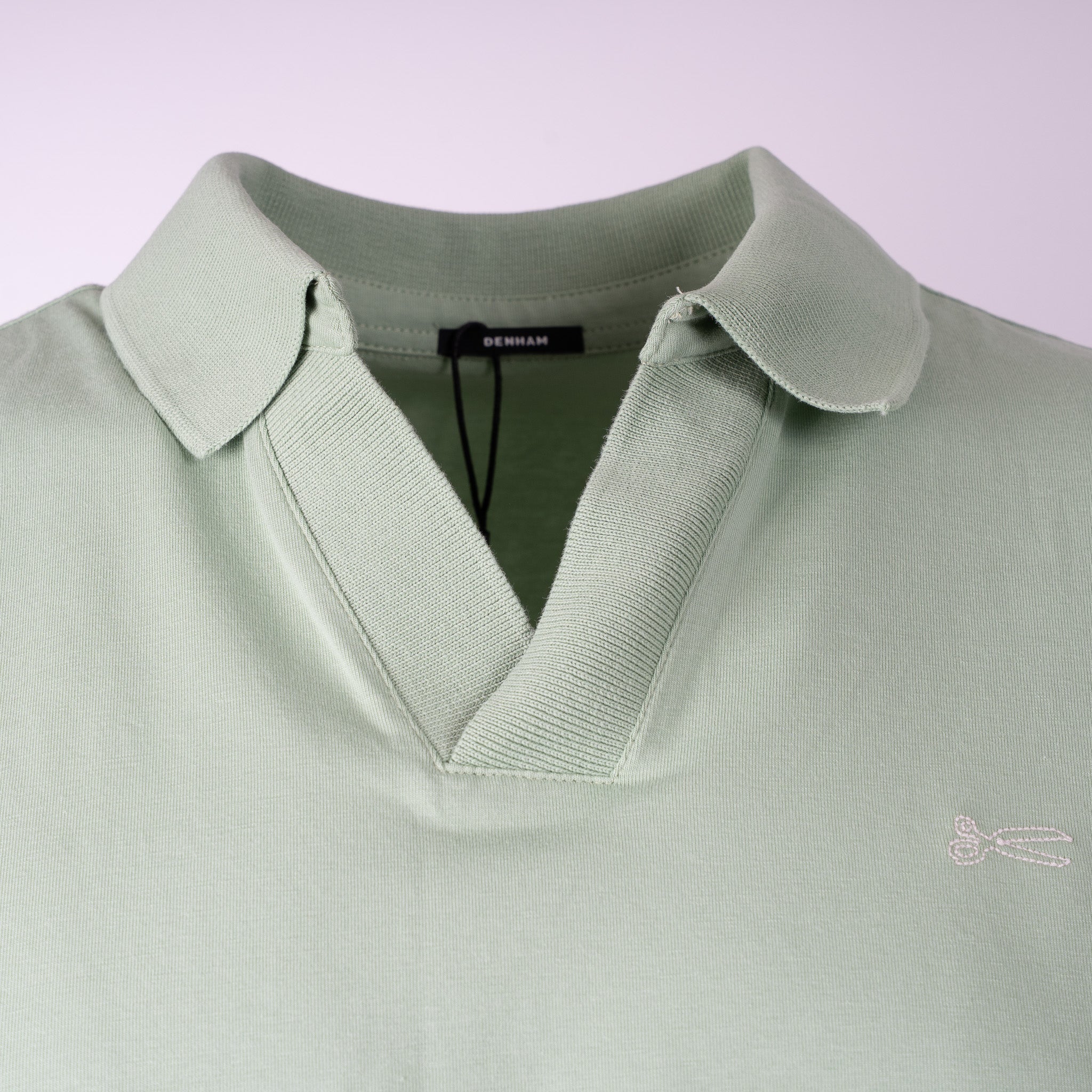 Denham Polo Lichtgroen | Scissor Open Collar
