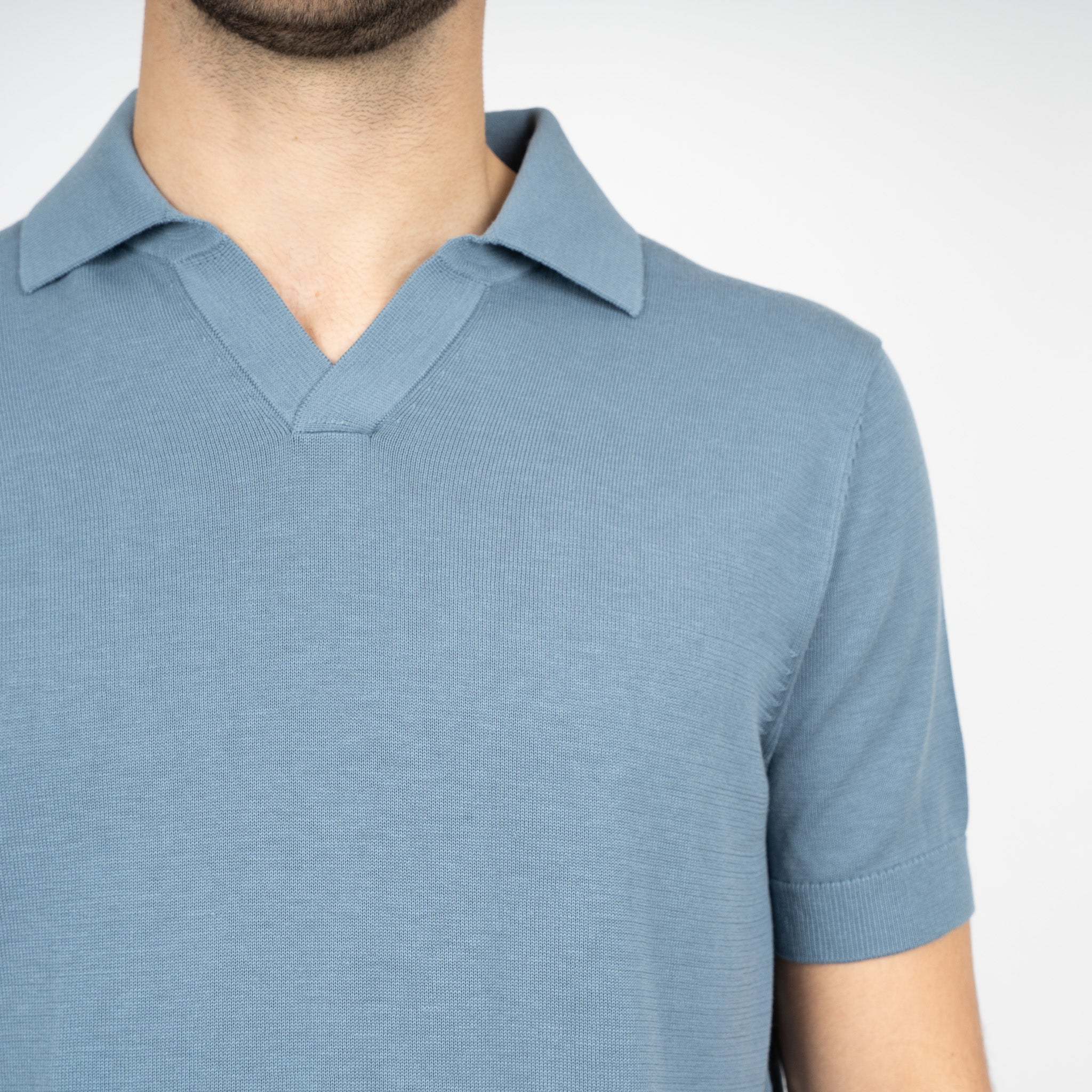SEVEN DIALS Gebreide Buttonless Polo Staalblauw | Dyche