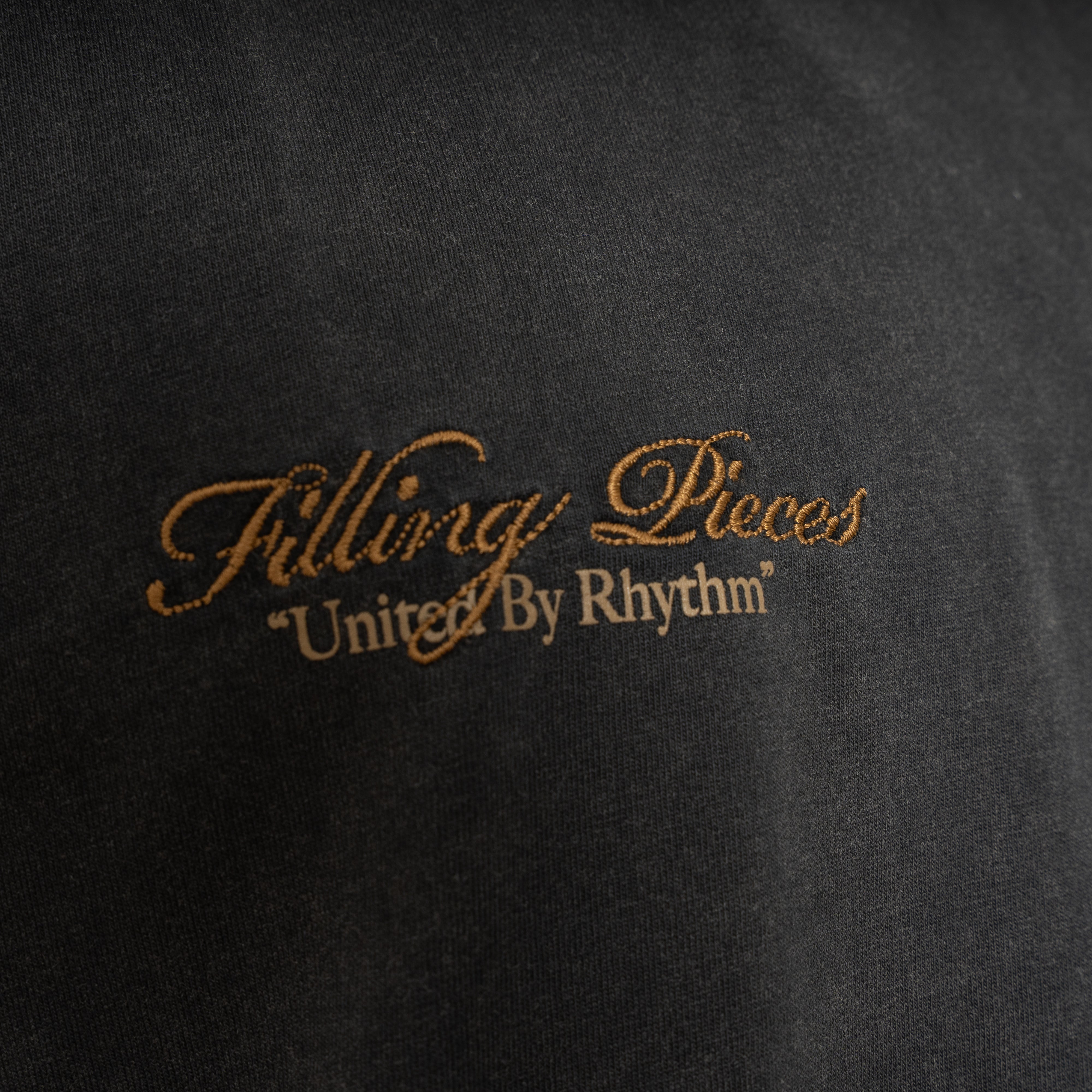Filling Pieces T-Shirt met Backprint Zwart | Band
