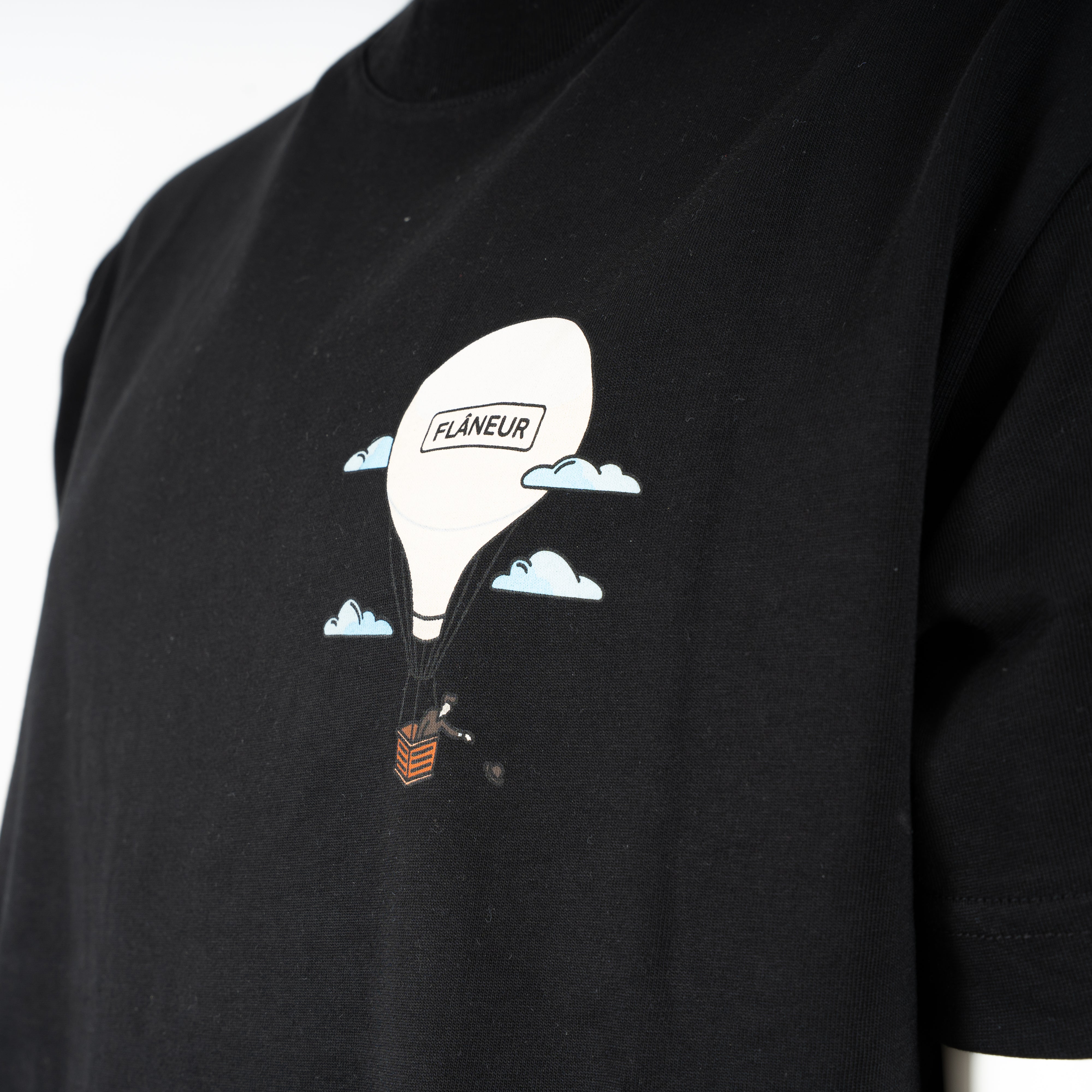 Flaneur T-shirt zwart | AÉRONAUTIQUE