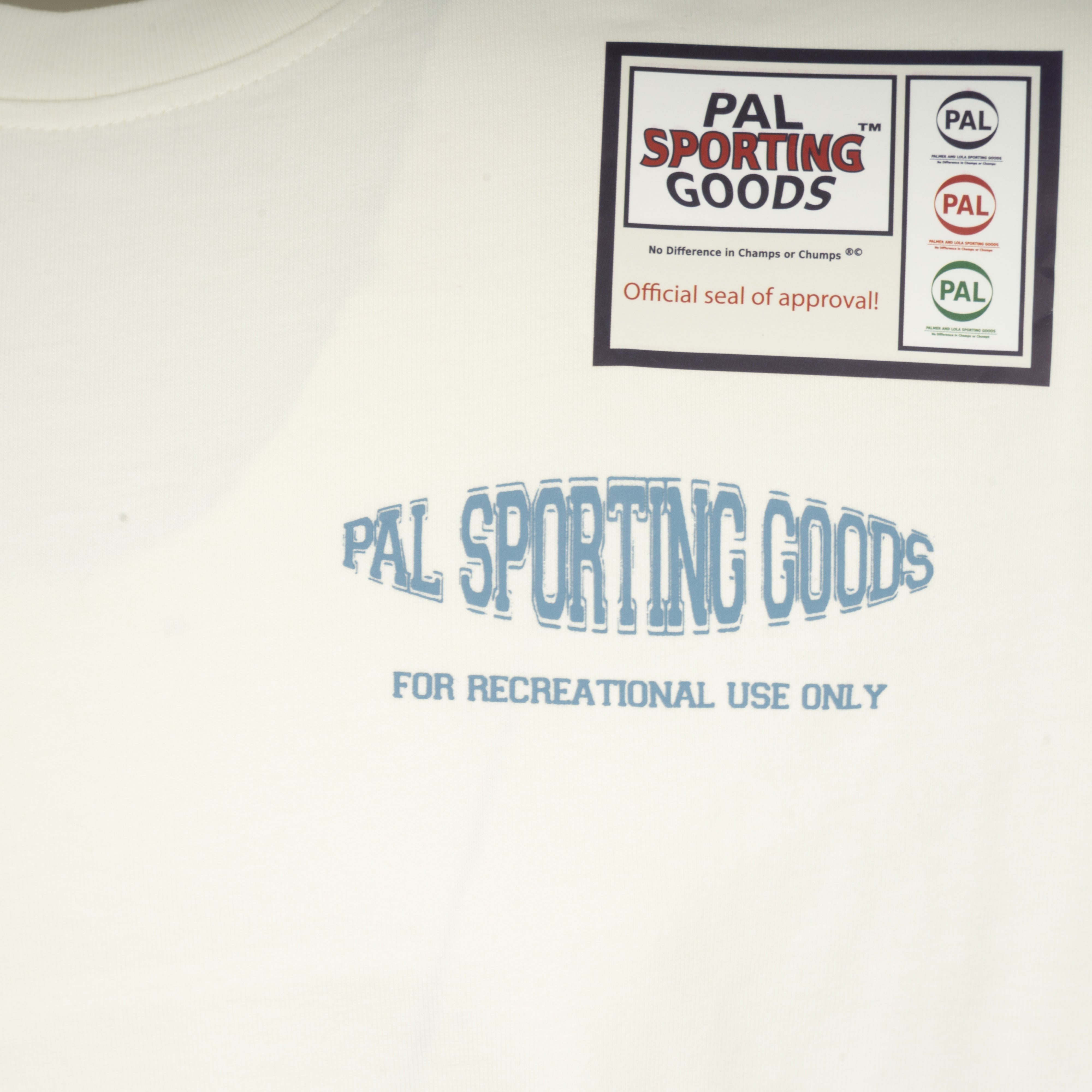 Pal Sporting Goods T-Shirt met Backprint Wit | Recreational Use Only