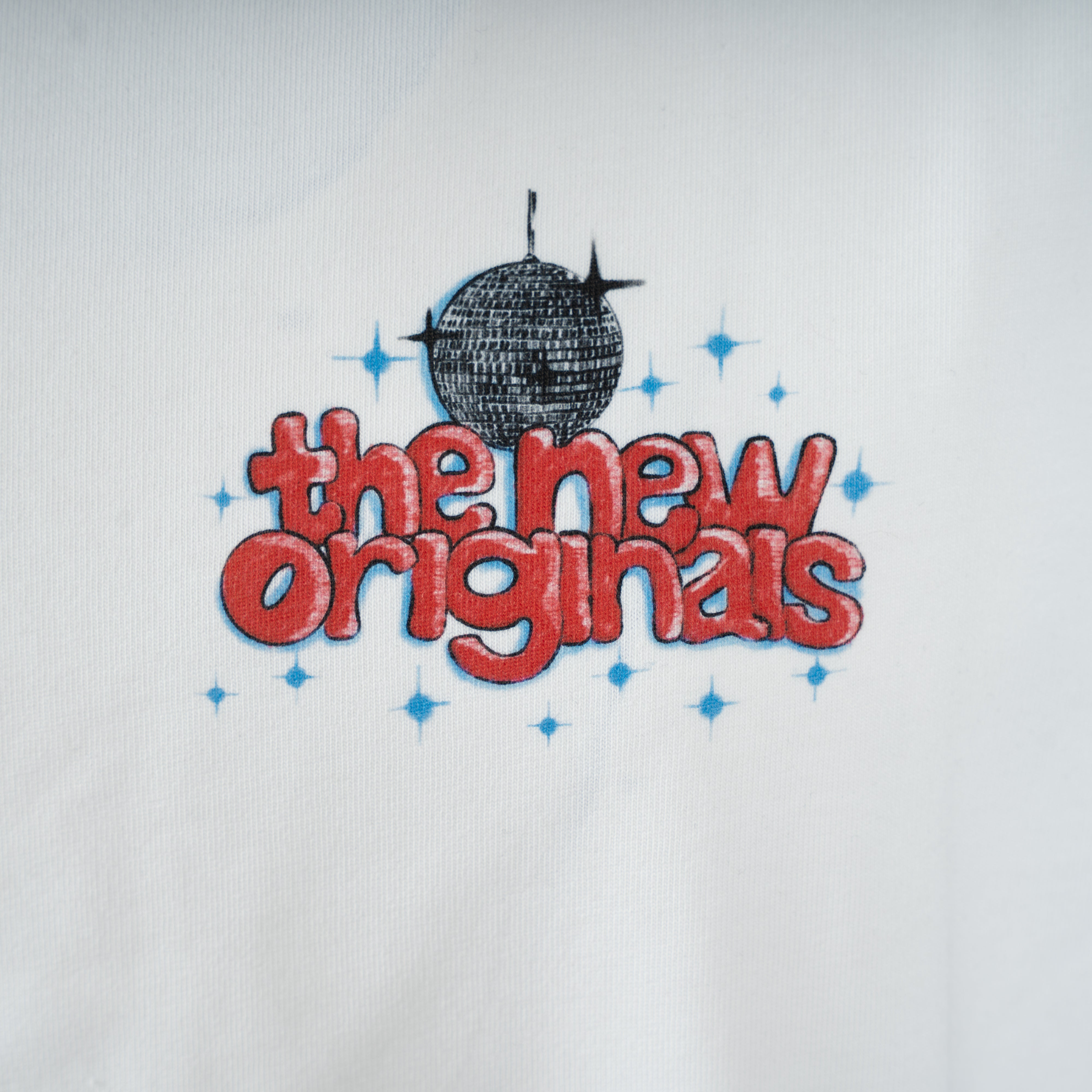 The New Originals T-Shirt Backprint Wit | Groove Tee