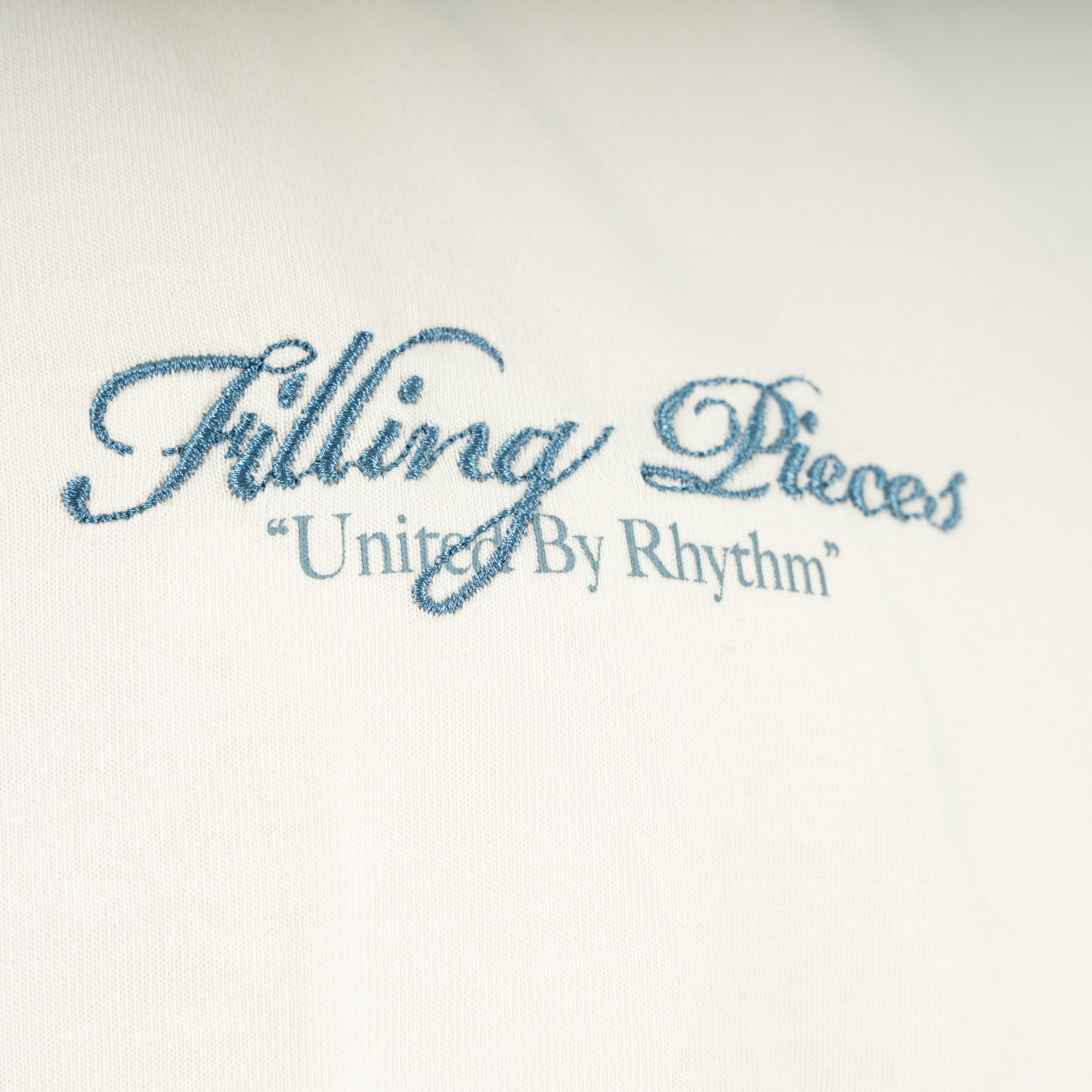 Filling Pieces T-Shirt met Backprint Off-White | Speaker Wall