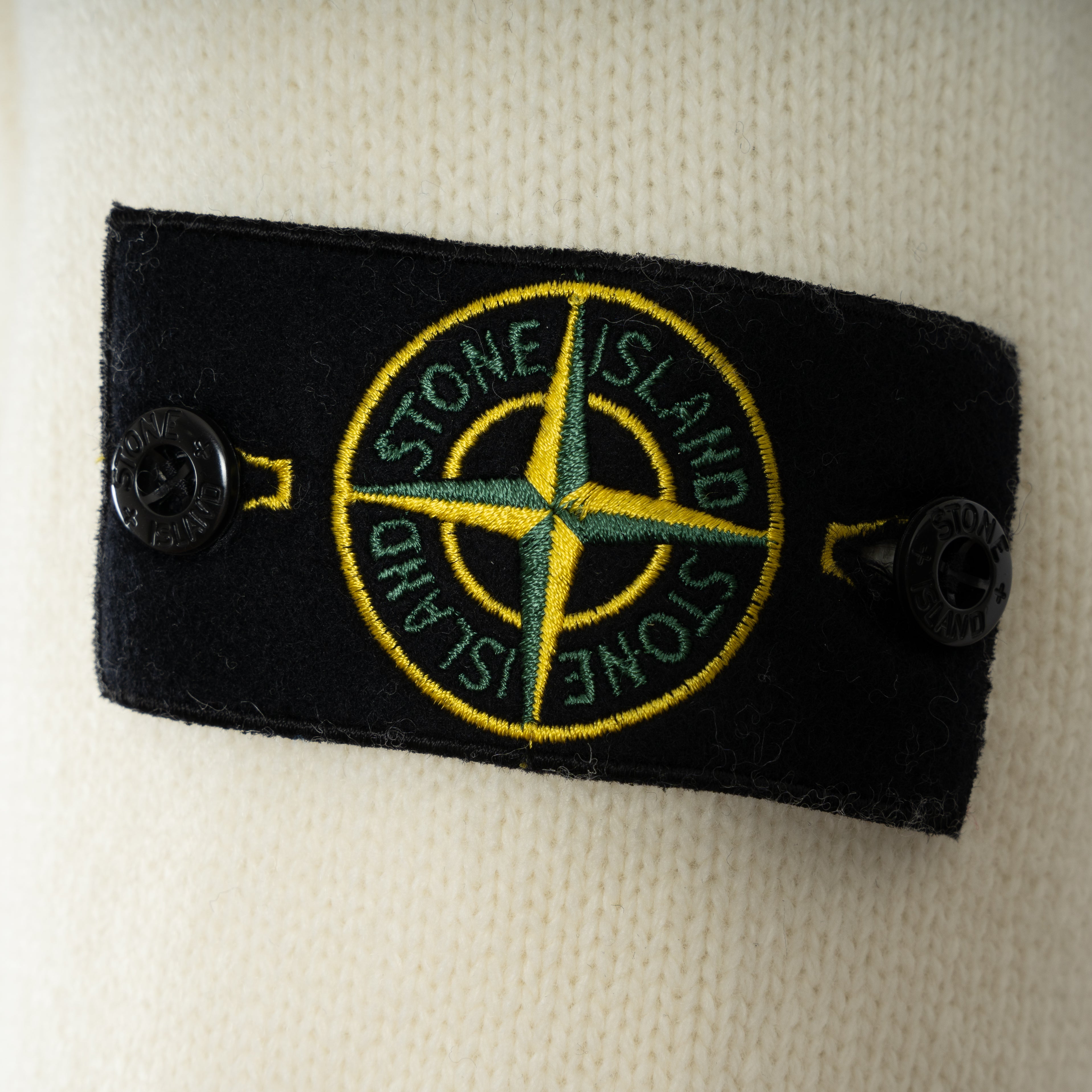 Stone Island Gebreid Knoopvest Crème | Lambswool