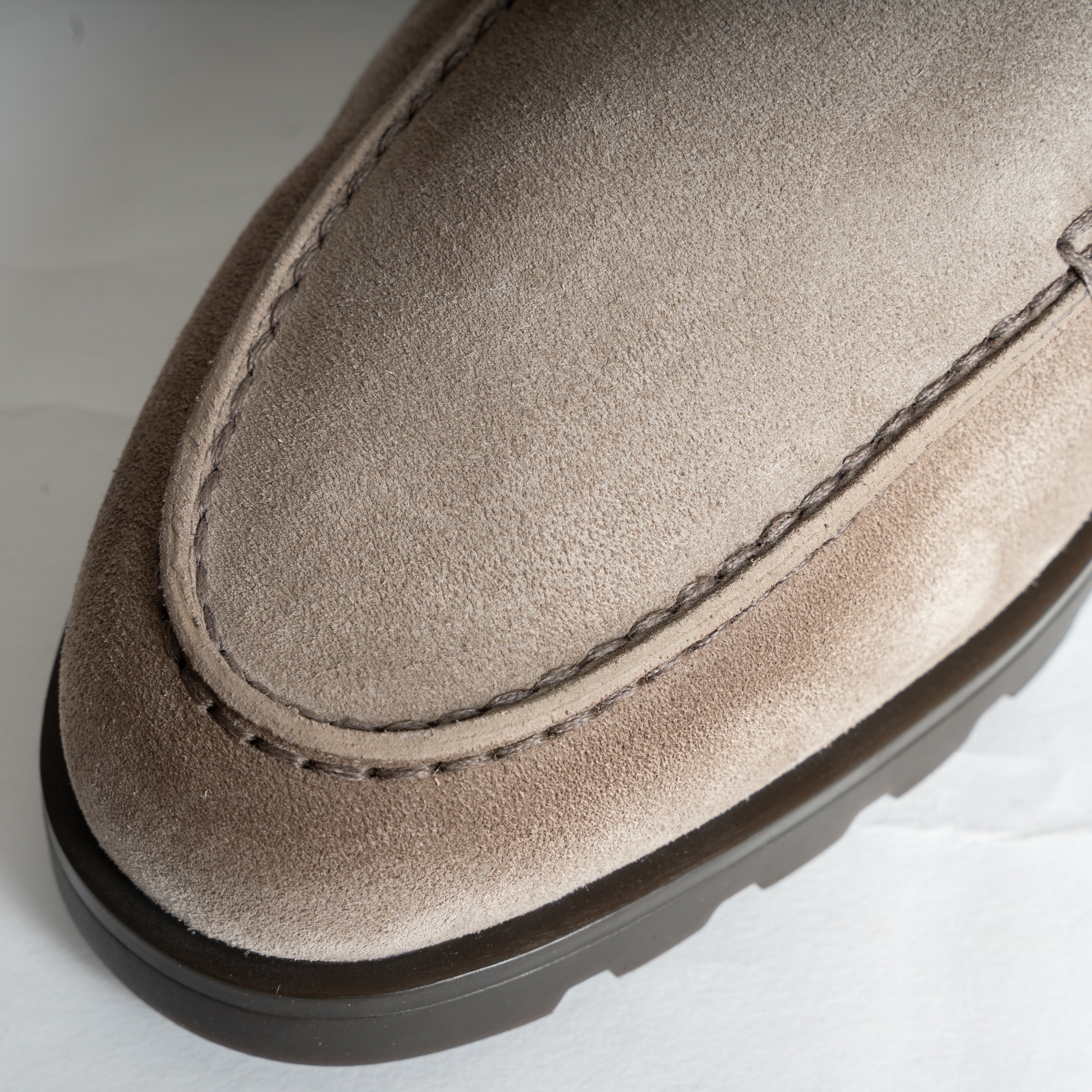 Santoni Schoen Beige Suede | Desert Boot