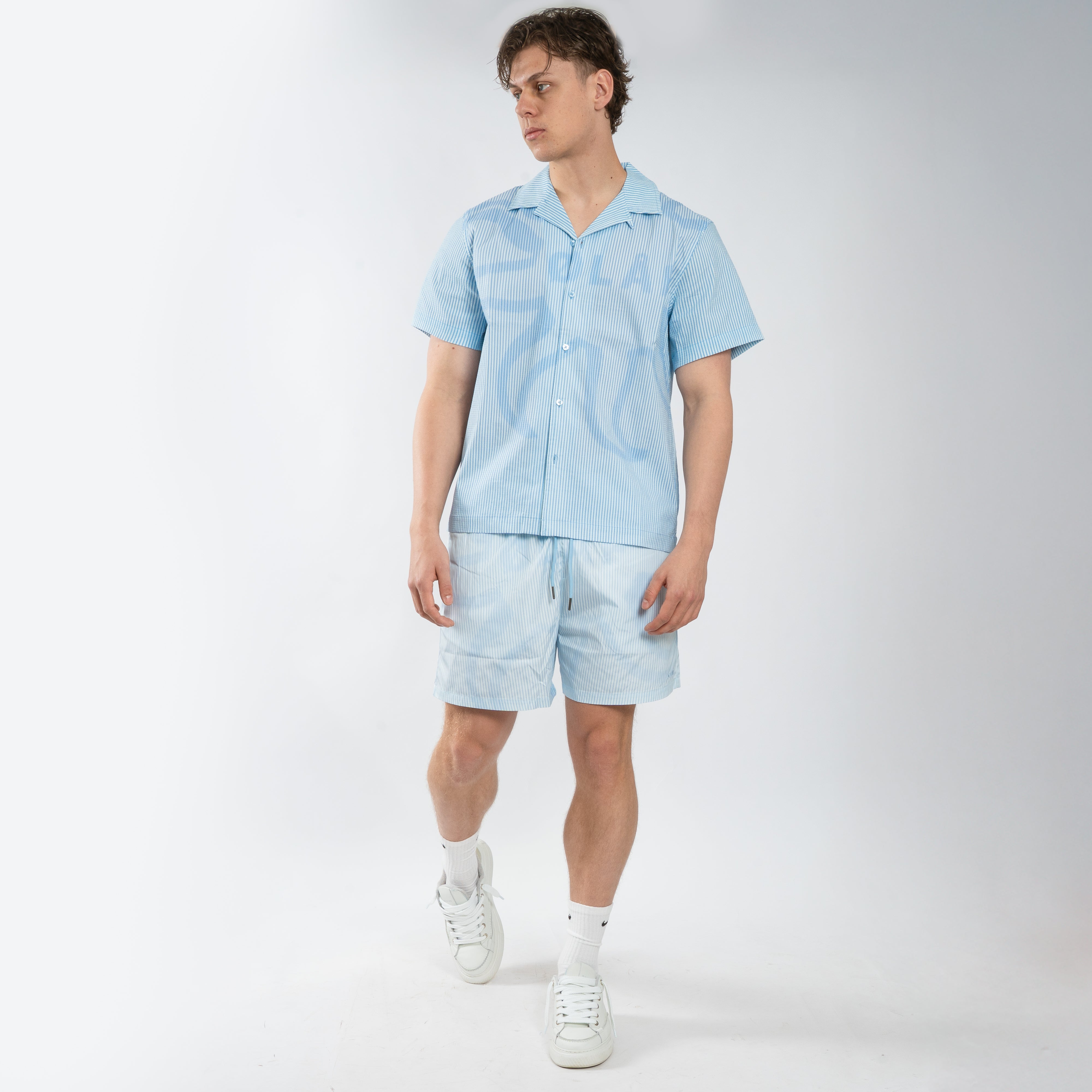 Olaf Zwembroek Lichtblauw Gestreept | STRIPE SUN AOP SHORTS