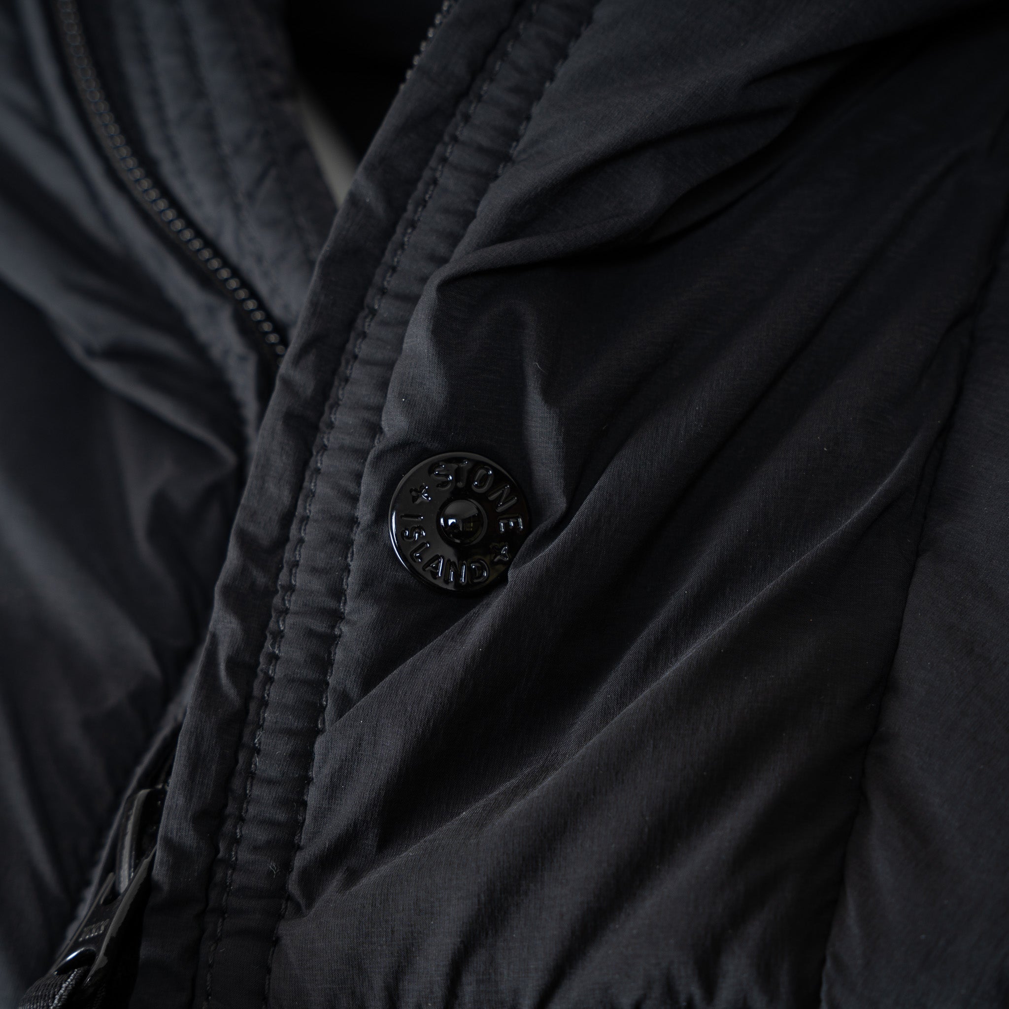 Stone Island Donsjas Zwart | Tunnel Nylon Down