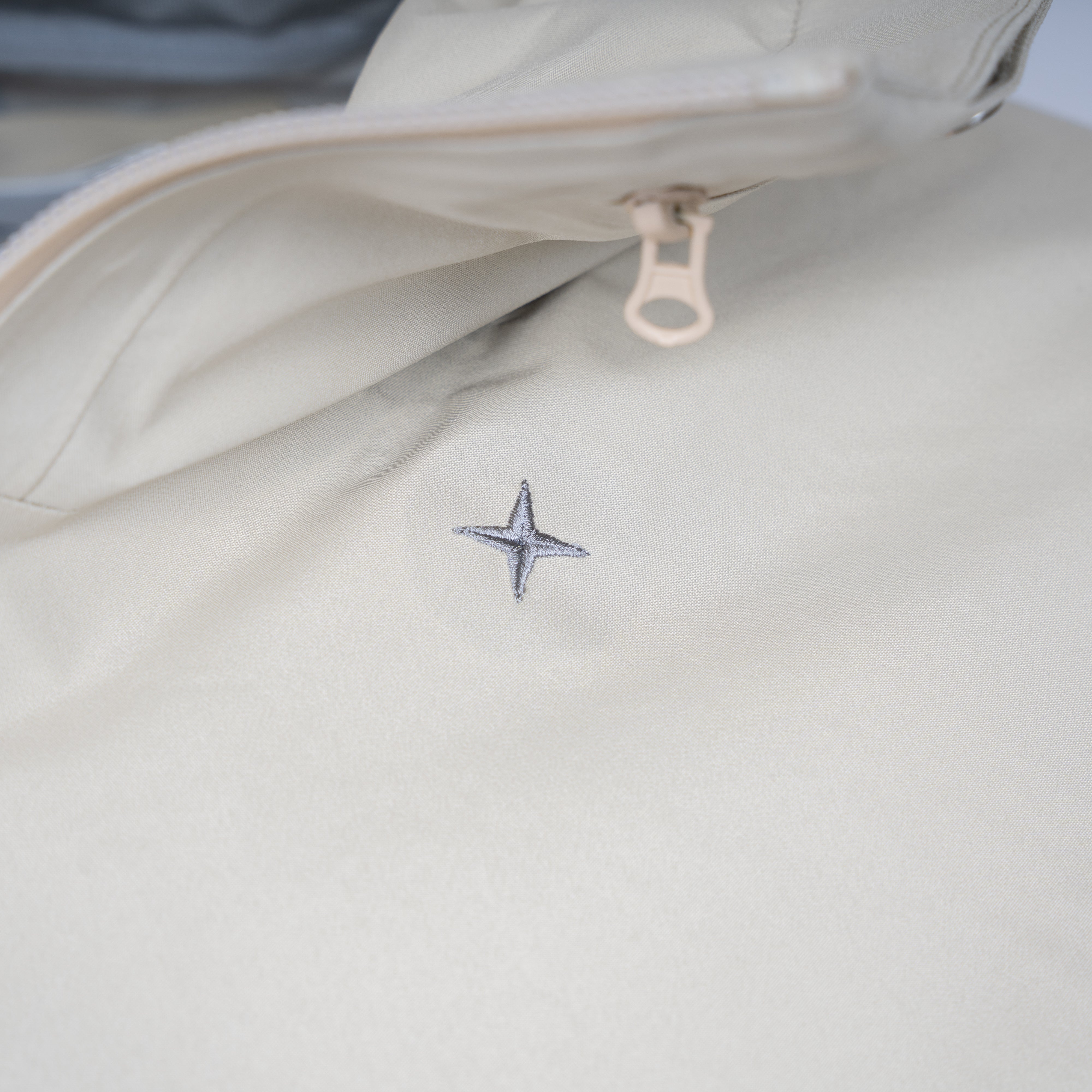 Stone Island Waterproof Jack Beige | Stellina GORE-TEX
