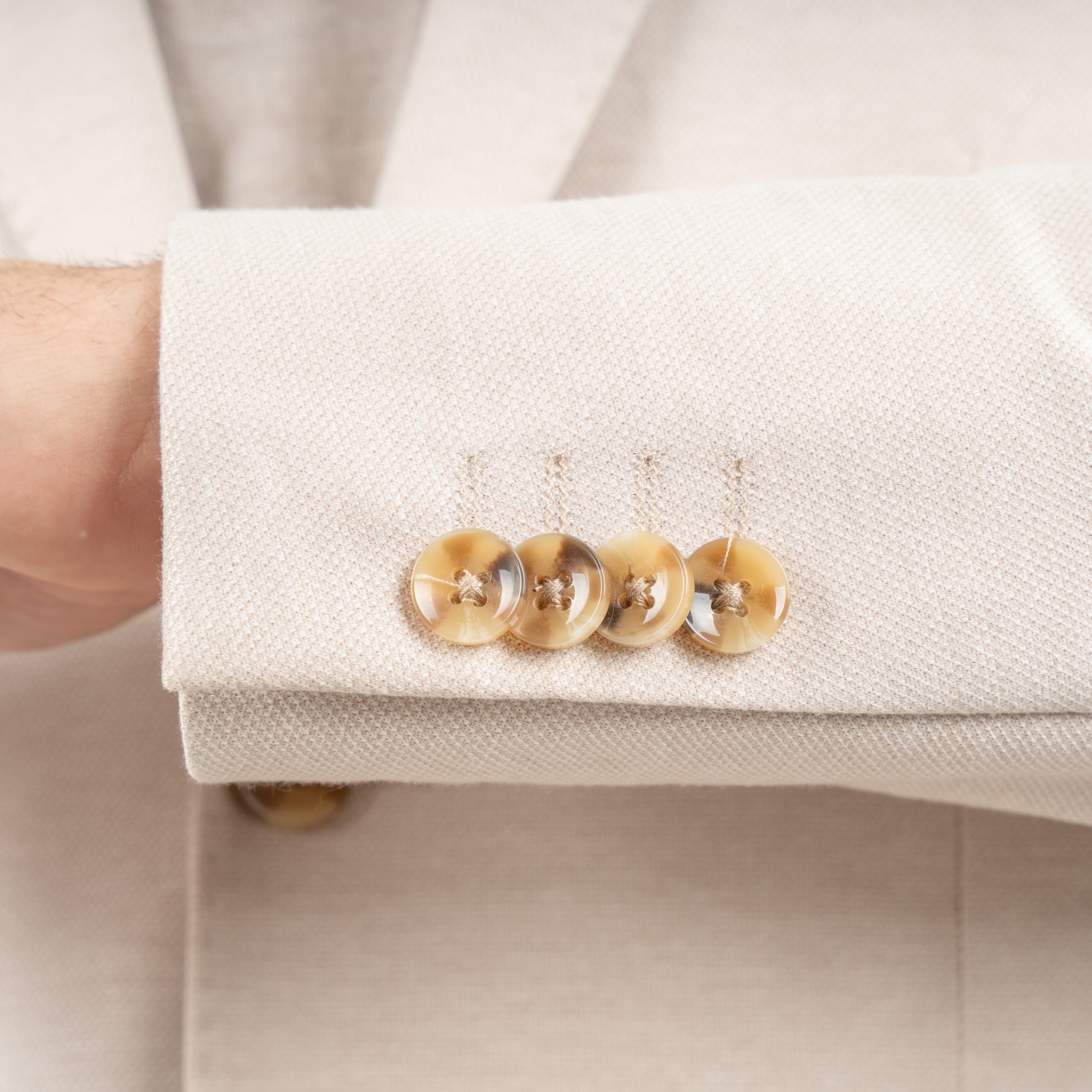 SEVEN DIALS Colbert Beige | Blakely