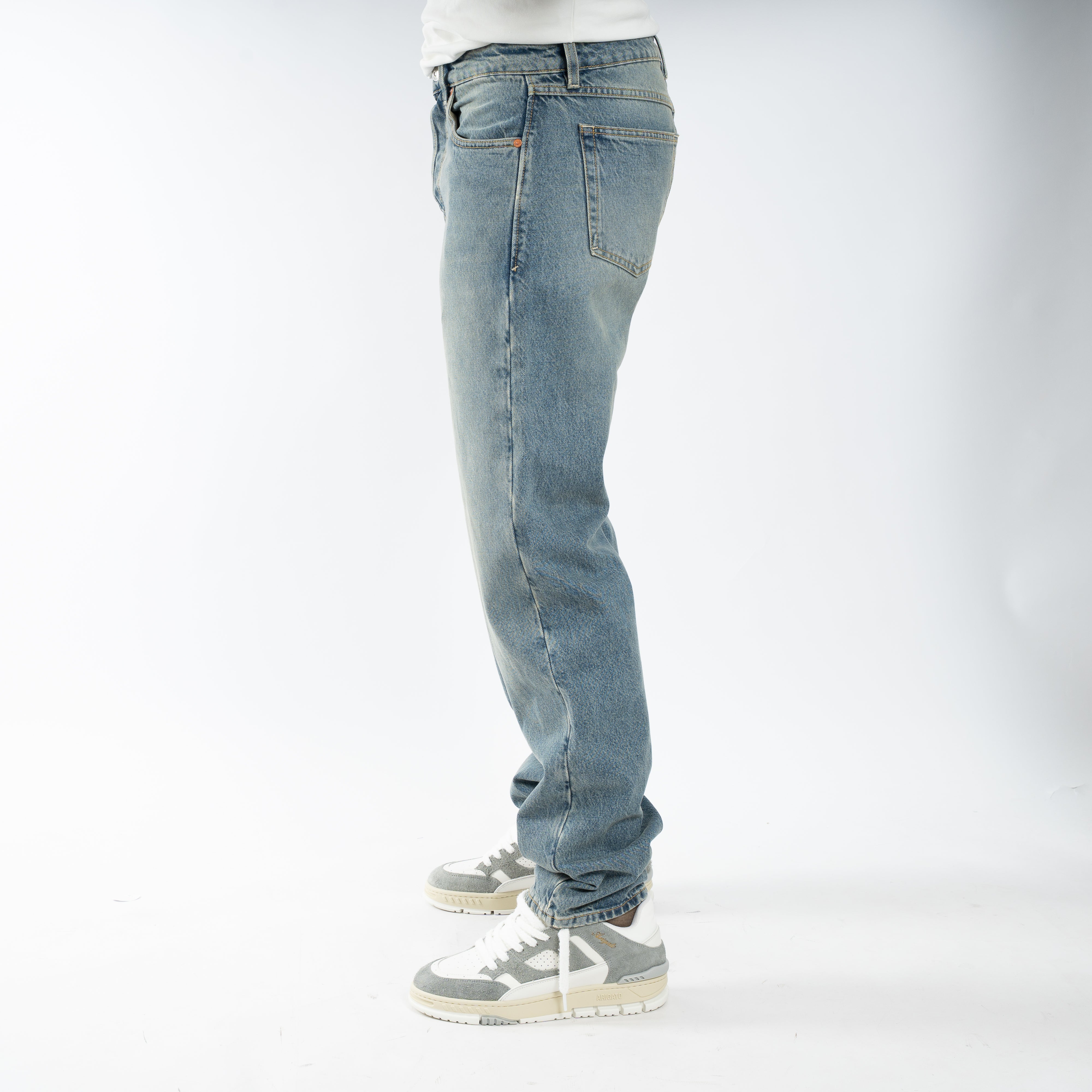 Tenue. Jeans Middenblauw | Penn Arroyo