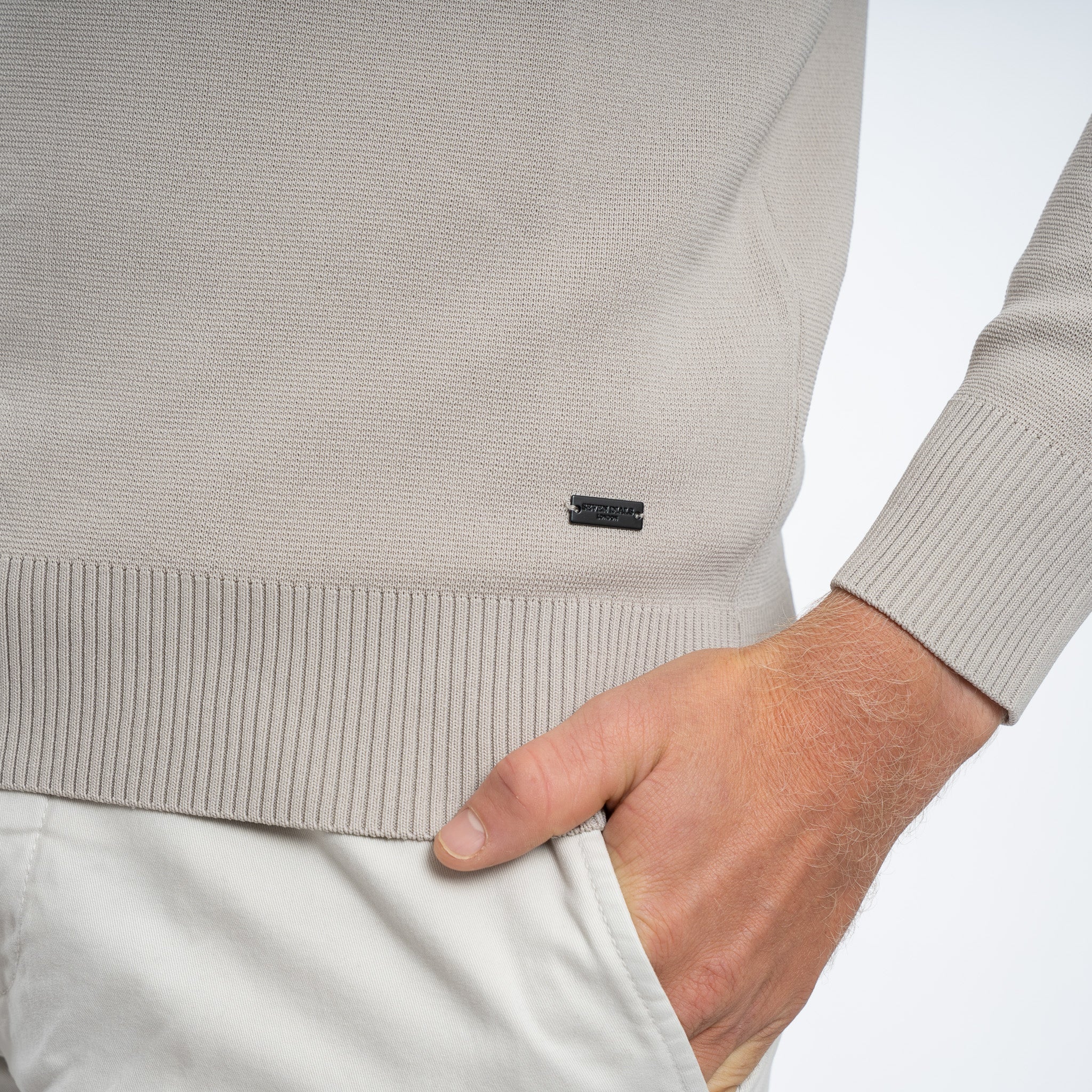 SEVEN DIALS Technische Trui met Knopelijst Ecru | Tila