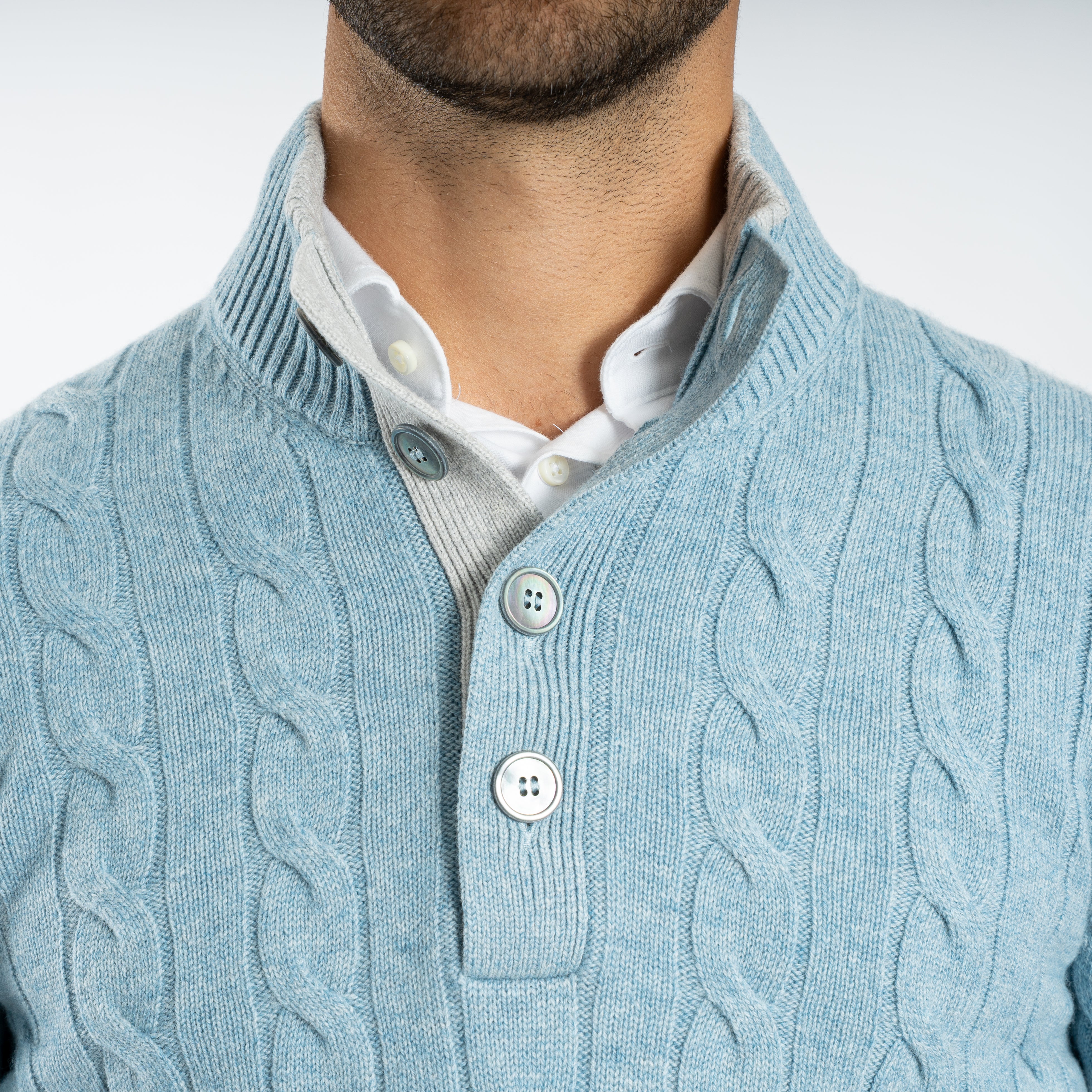 Gran Sasso Gebreide Trui met Knopenlijst Lichtblauw | Cashmere Lana