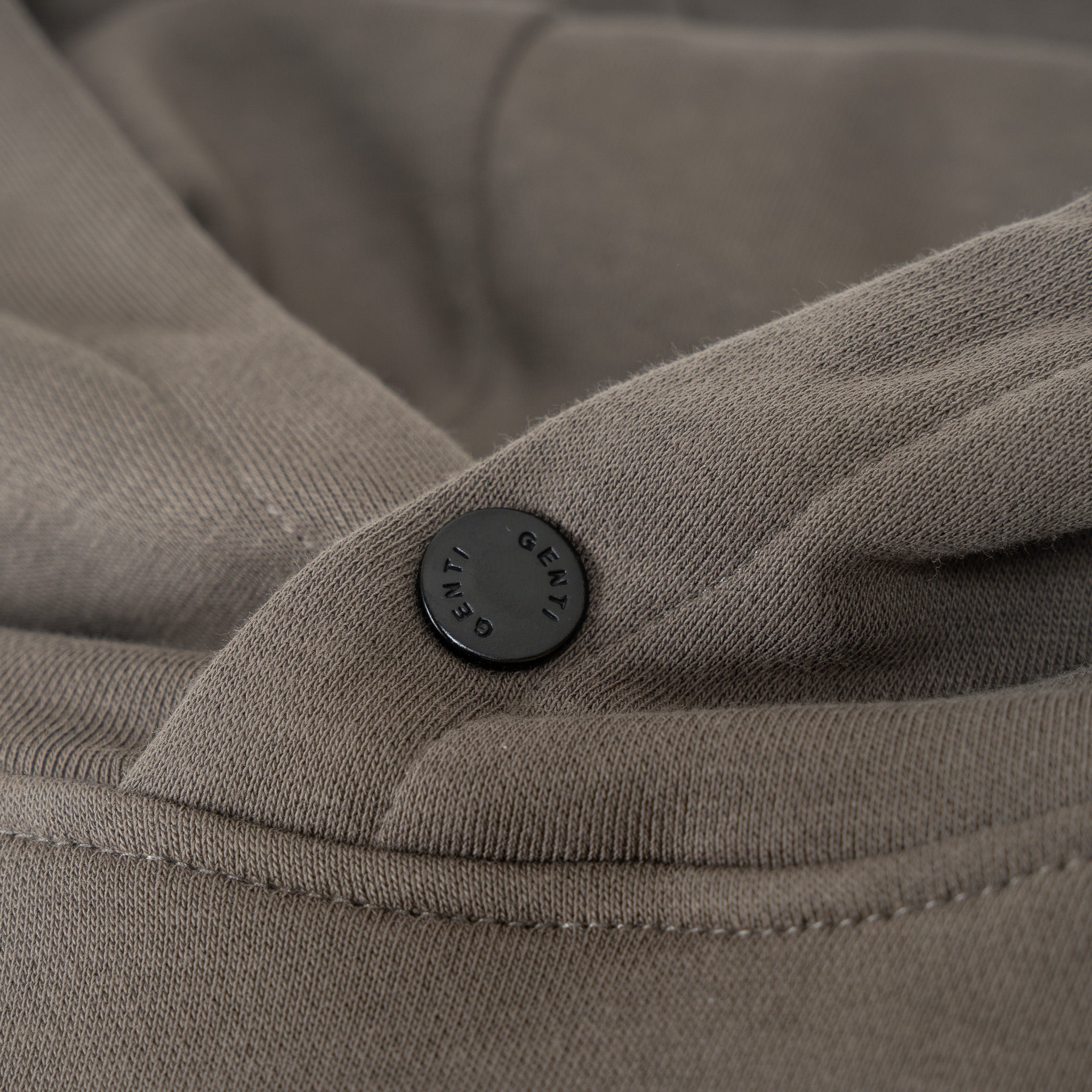 Genti Hoodie Bruin | Basic