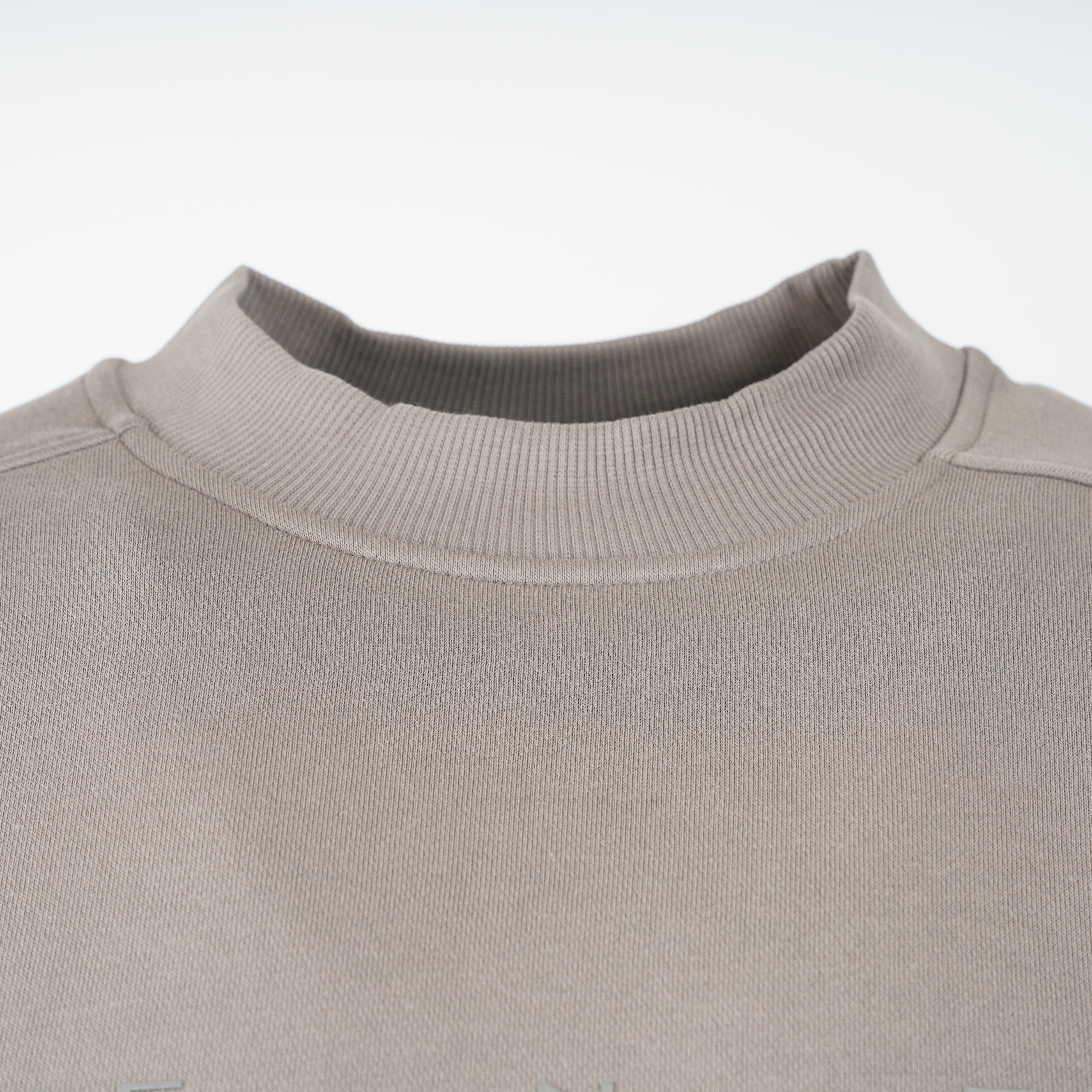 Genti Sweater Taupe | Logo