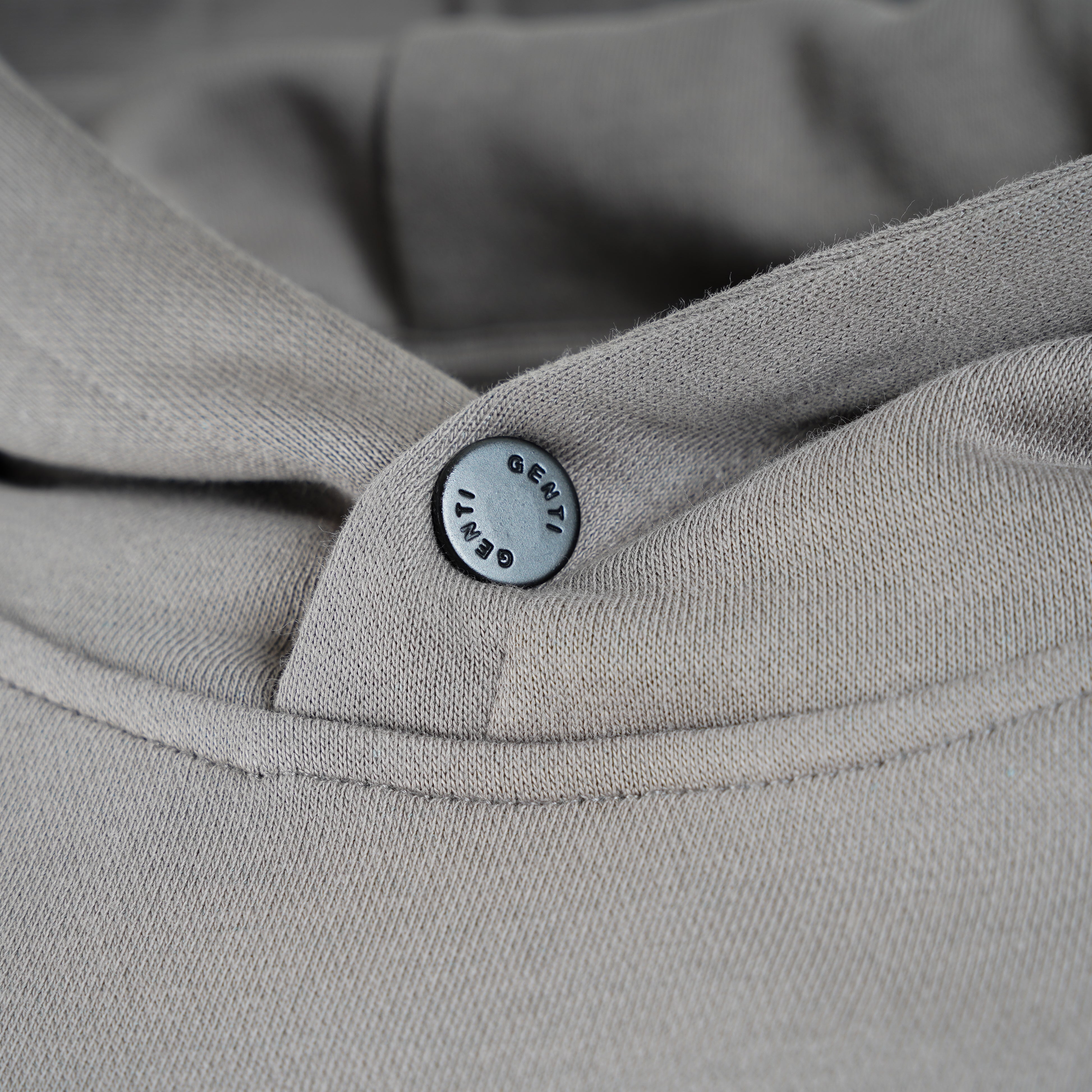 Genti Hoodie Taupe | Logo