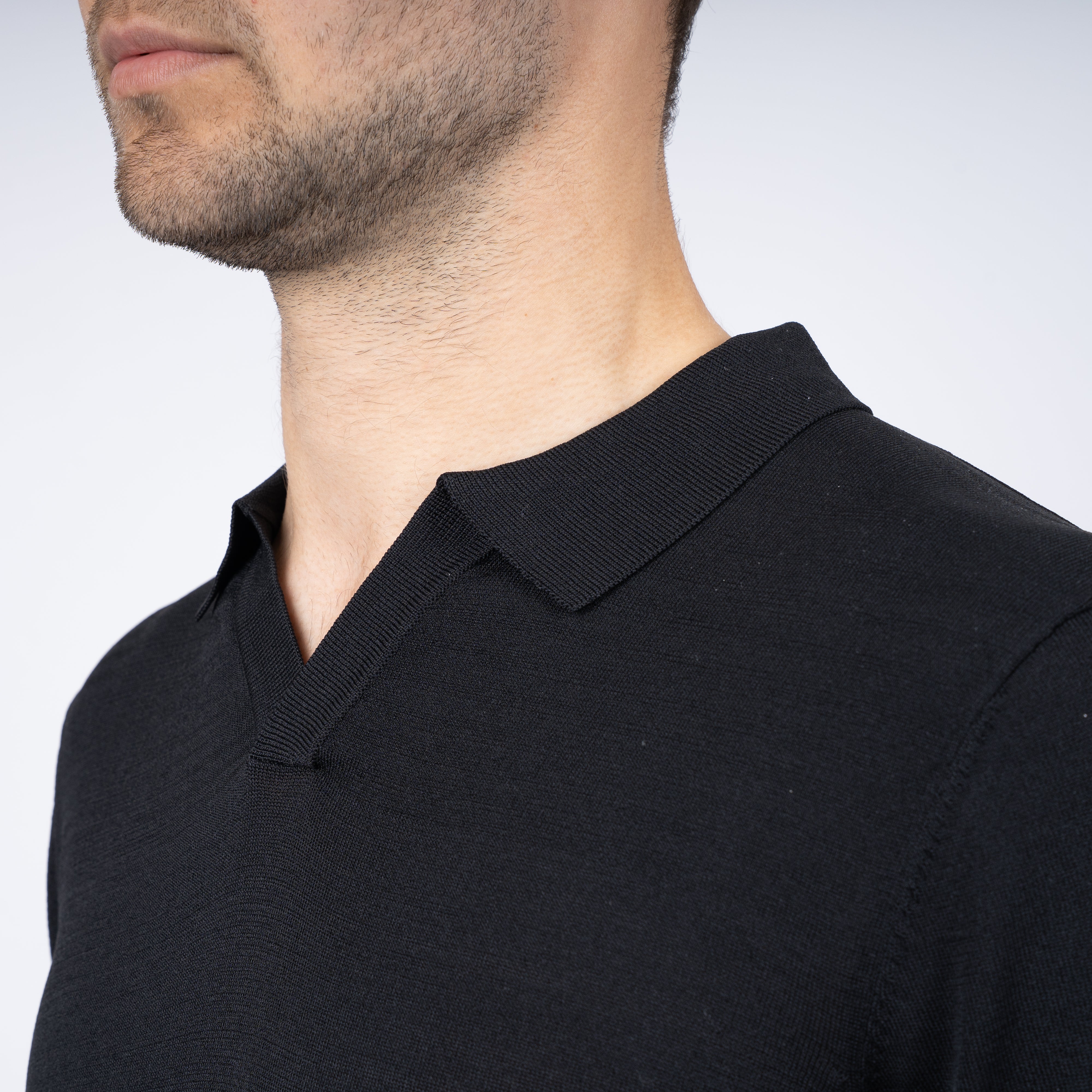 SEVEN DIALS Technische Buttonless Polo Zwart | Hayden